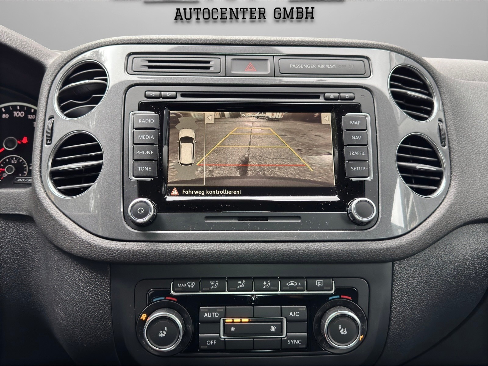 VW Tiguan 2.0 TSI Sport&Style 4Motion DSG-image-13