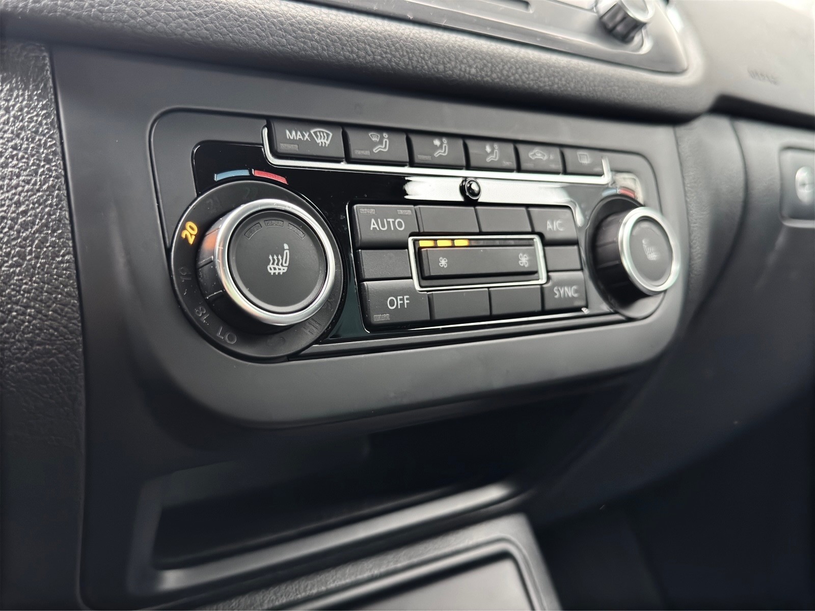 VW Tiguan 2.0 TSI Sport&Style 4Motion DSG-image-18