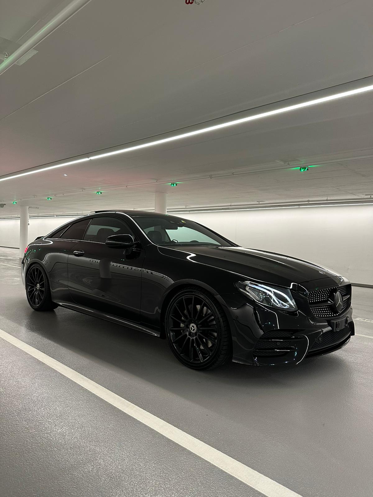 MERCEDES-BENZ E 400 AMG Line 4matic-image-0