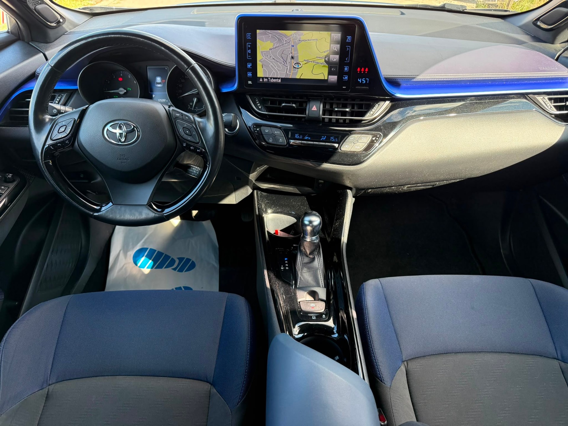 TOYOTA C-HR 1.2 Turbo Trend 4WD Multidrive S-image-11