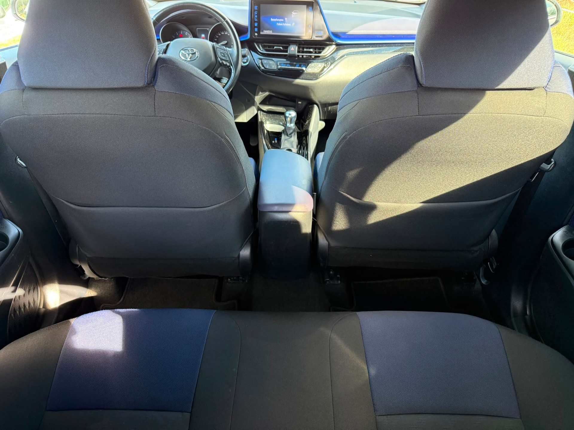 TOYOTA C-HR 1.2 Turbo Trend 4WD Multidrive S-image-9