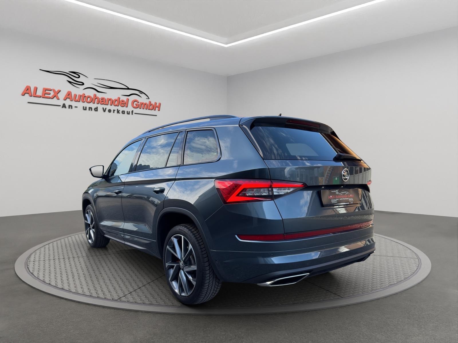 SKODA Kodiaq 2.0 Bi-TDI SCR RS 4x4 DSG 7-Plätze-image-3