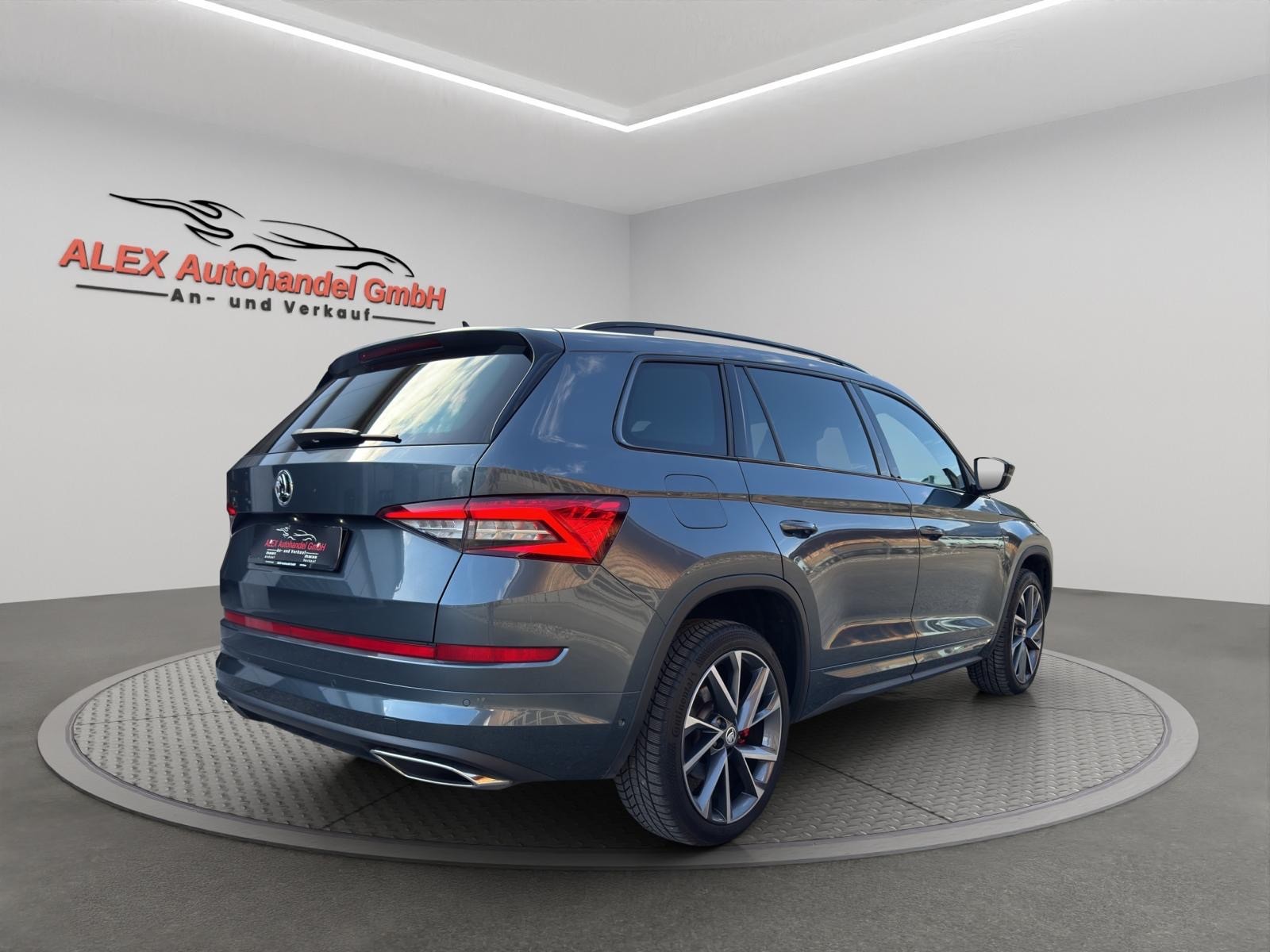 SKODA Kodiaq 2.0 Bi-TDI SCR RS 4x4 DSG 7-Plätze-image-6