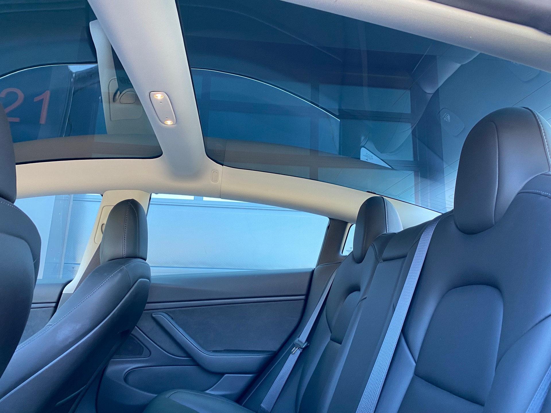 TESLA Model 3 Long Range Dual Motor AWD-image-21
