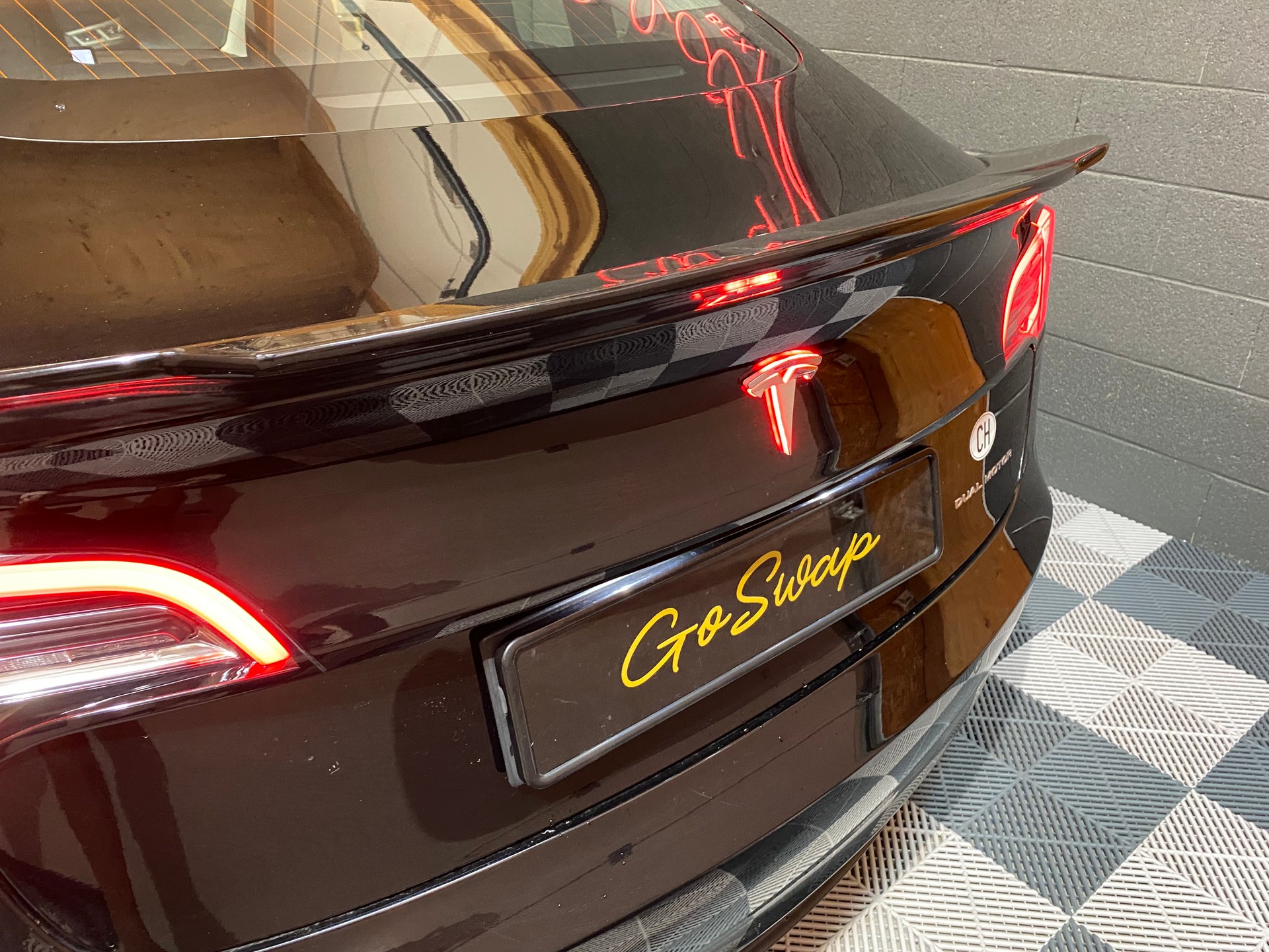 TESLA Model 3 Long Range Dual Motor AWD-image-12