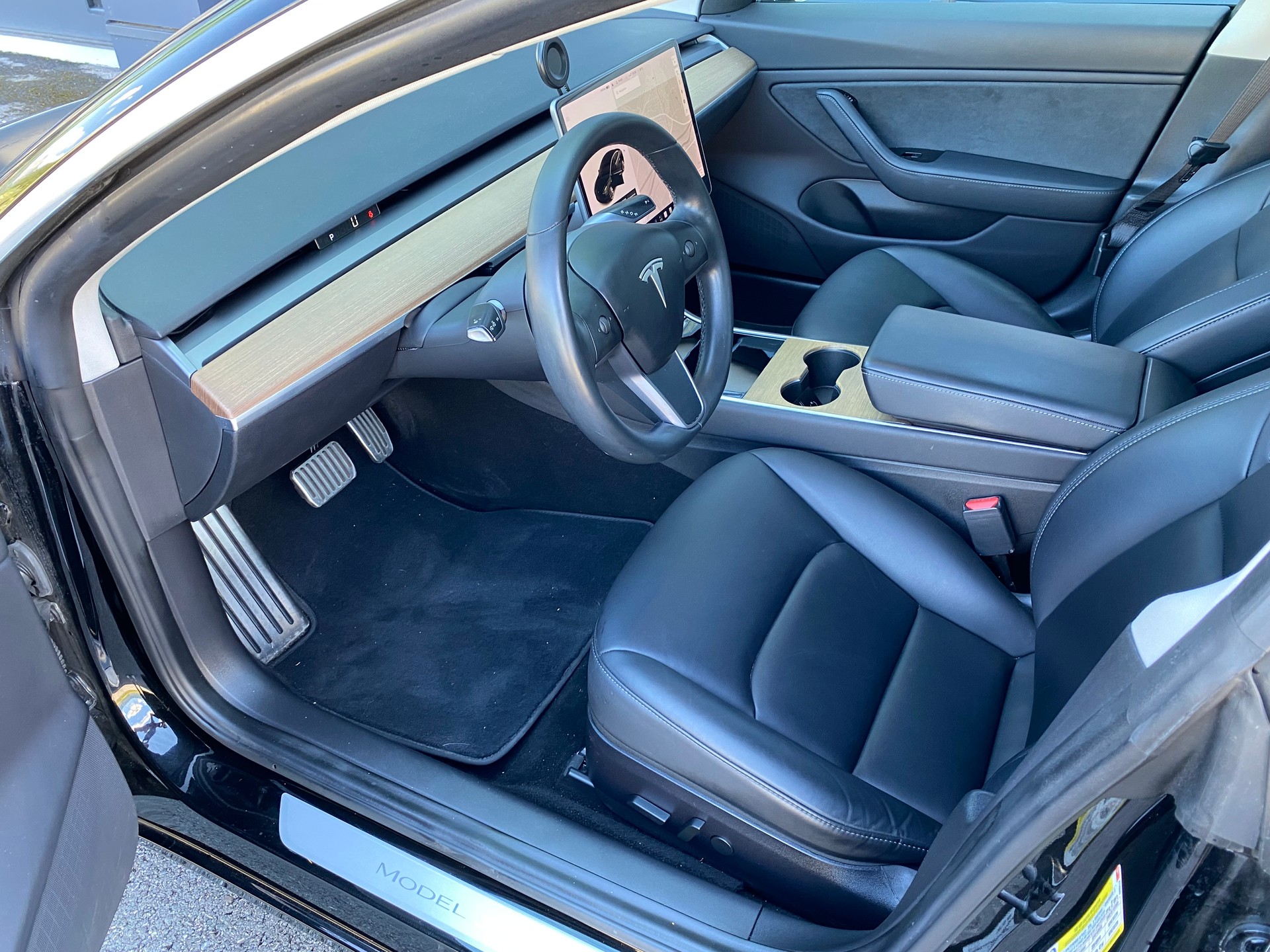 TESLA Model 3 Long Range Dual Motor AWD-image-16