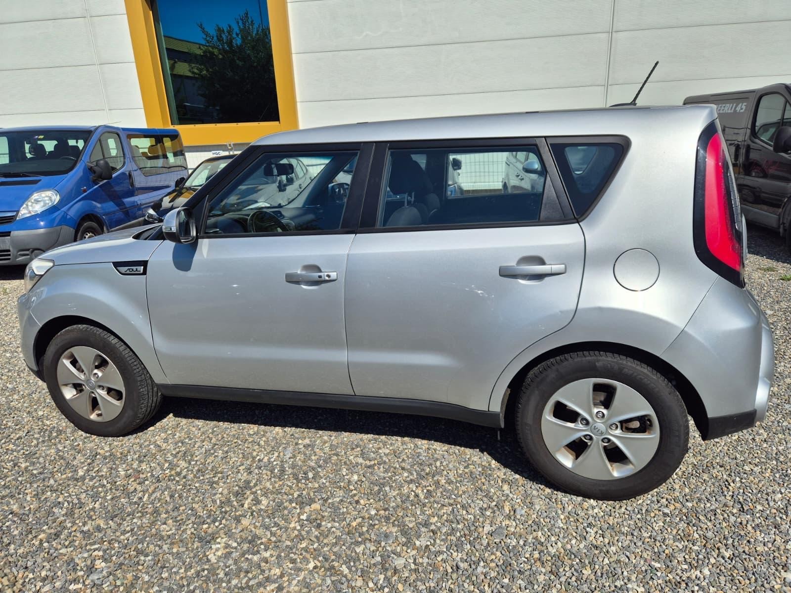 KIA Soul 1.6 GDI Trend Automatic-image-5