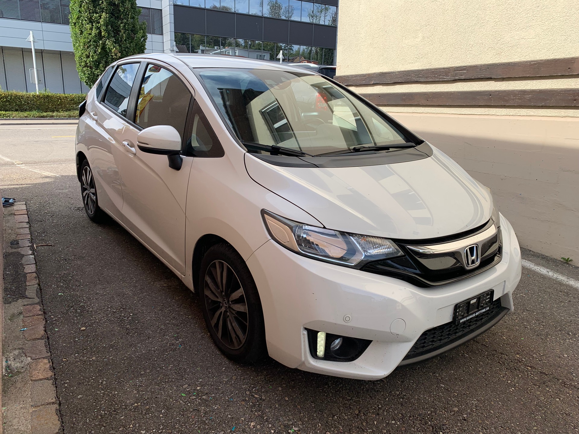 HONDA Jazz 1.3i-VTEC Elegance CVT-image-1