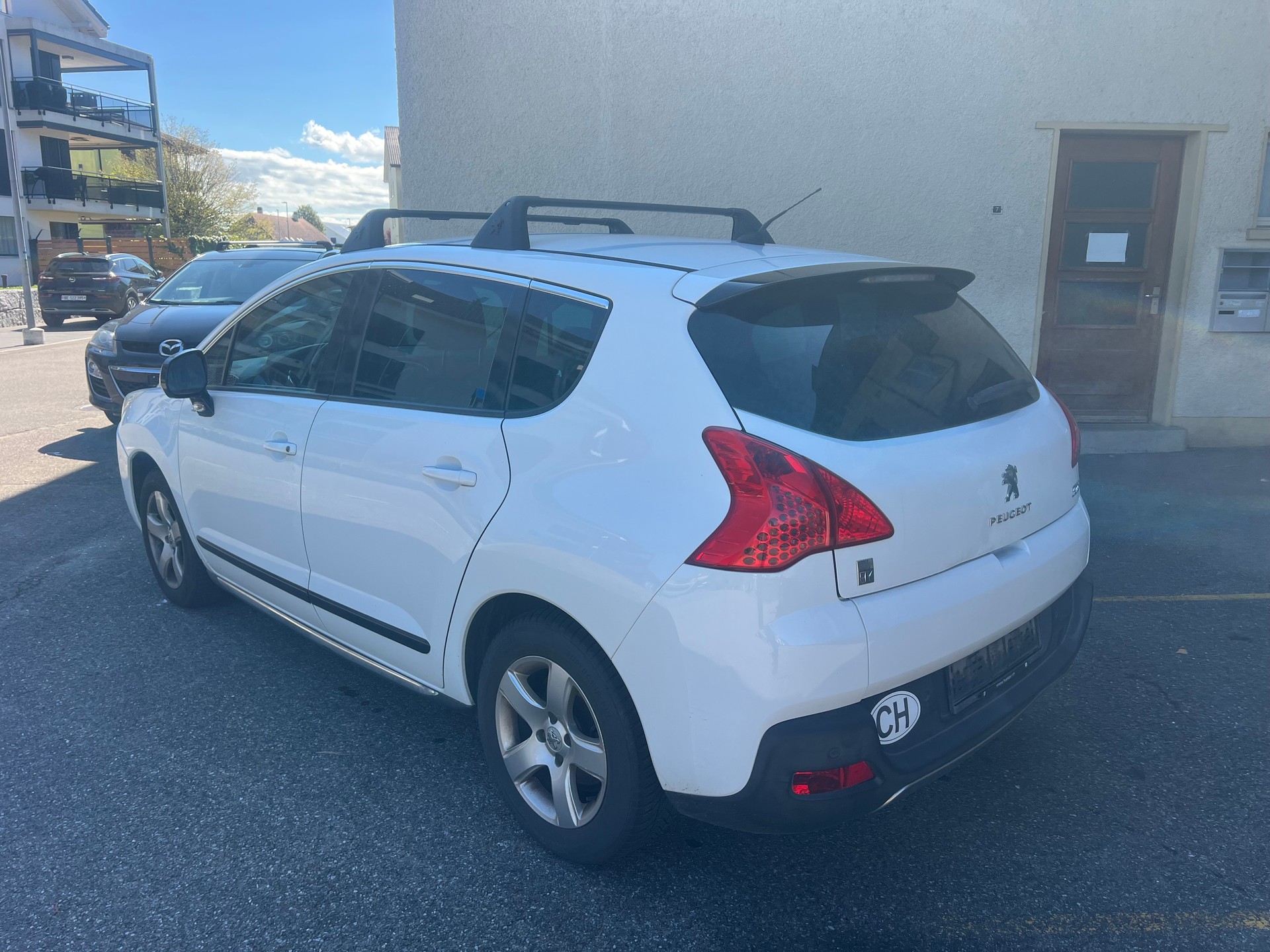 PEUGEOT 3008 HYbrid4 2.0 HDI EGS6-image-6
