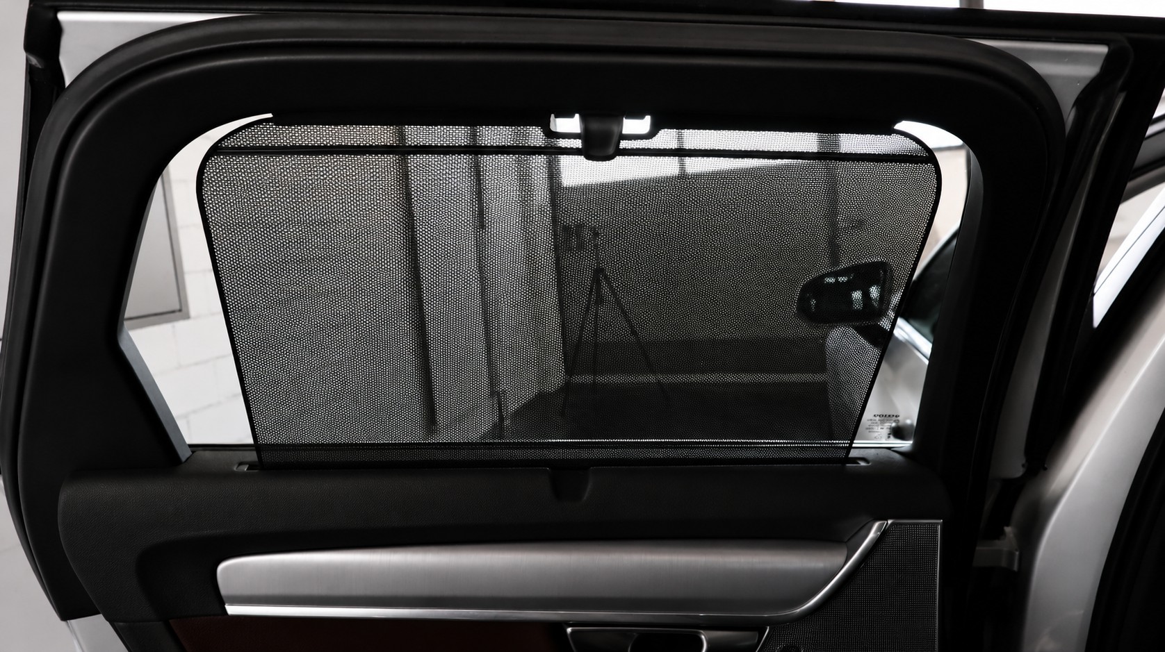VOLVO V90 D5 AWD Momentum Geartronic Powerpulse-image-23