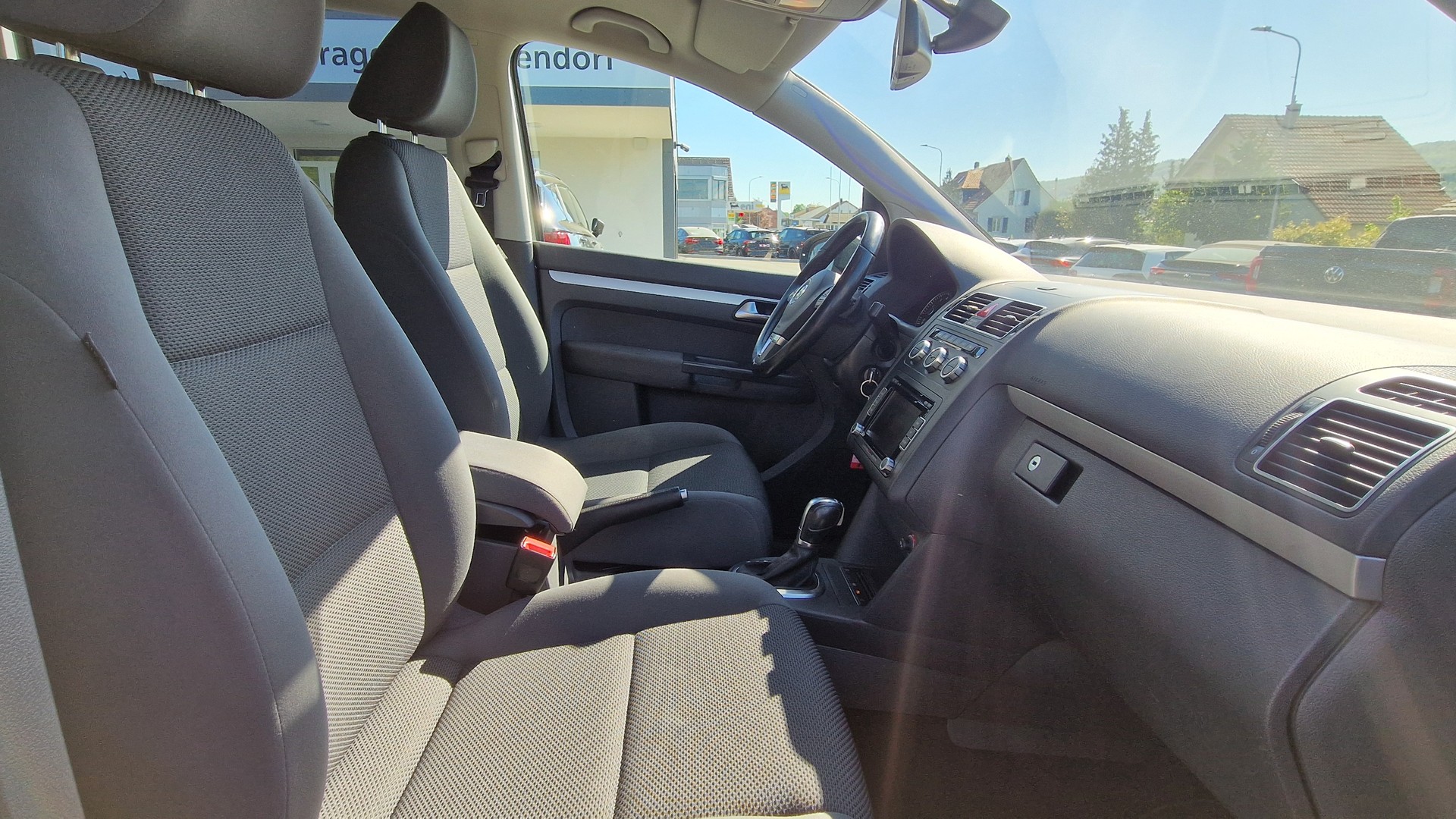 VW Touran 1.4 TSI Start DSG-image-8