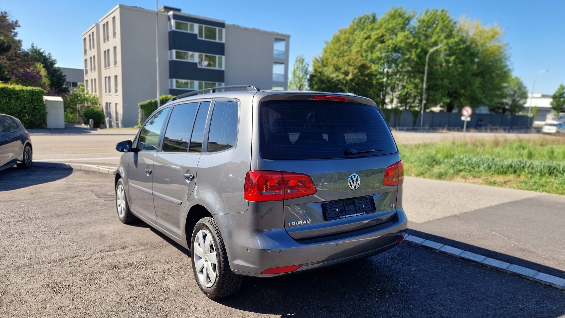 VW Touran 1.4 TSI Start DSG-image-3