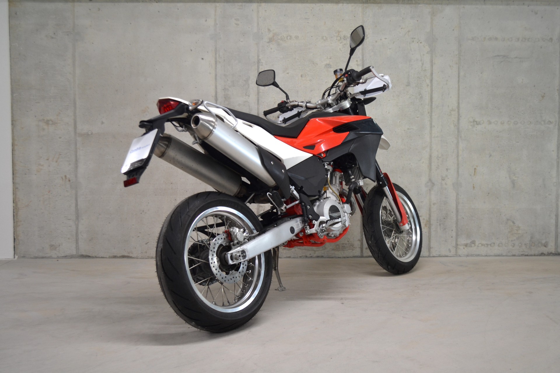 SWM SM 650 R-showroom-element-3