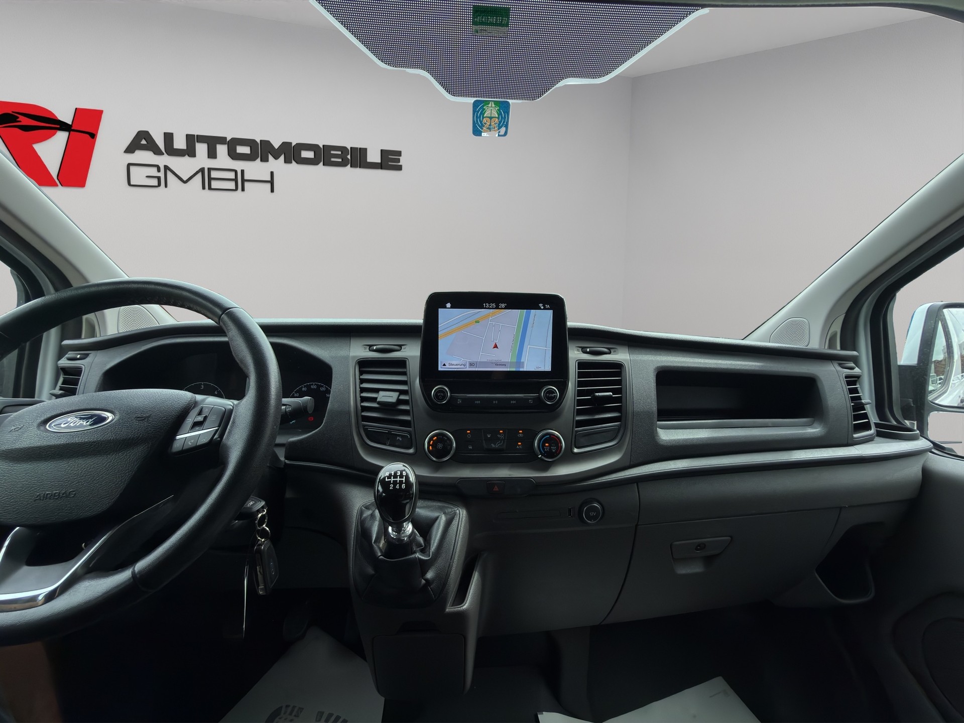 FORD Transit Custom Van 300 L2H1 DK Trend-image-14