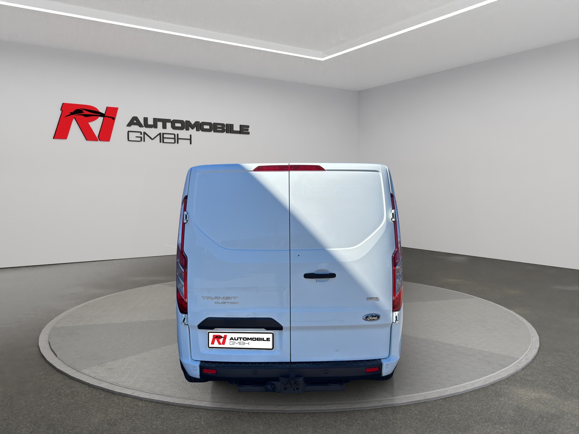 FORD Transit Custom Van 300 L2H1 DK Trend-image-2