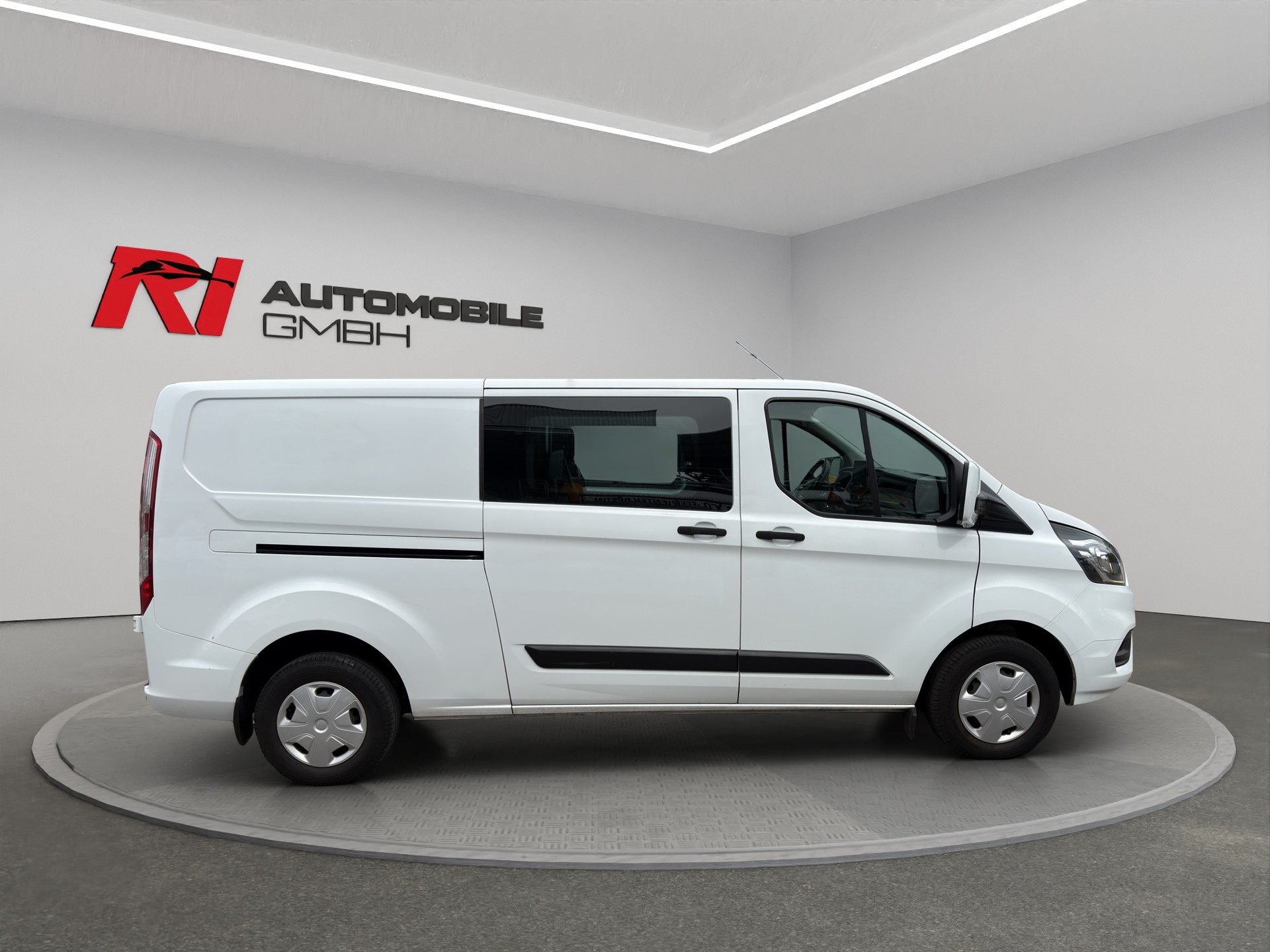 FORD Transit Custom Van 300 L2H1 DK Trend-image-6