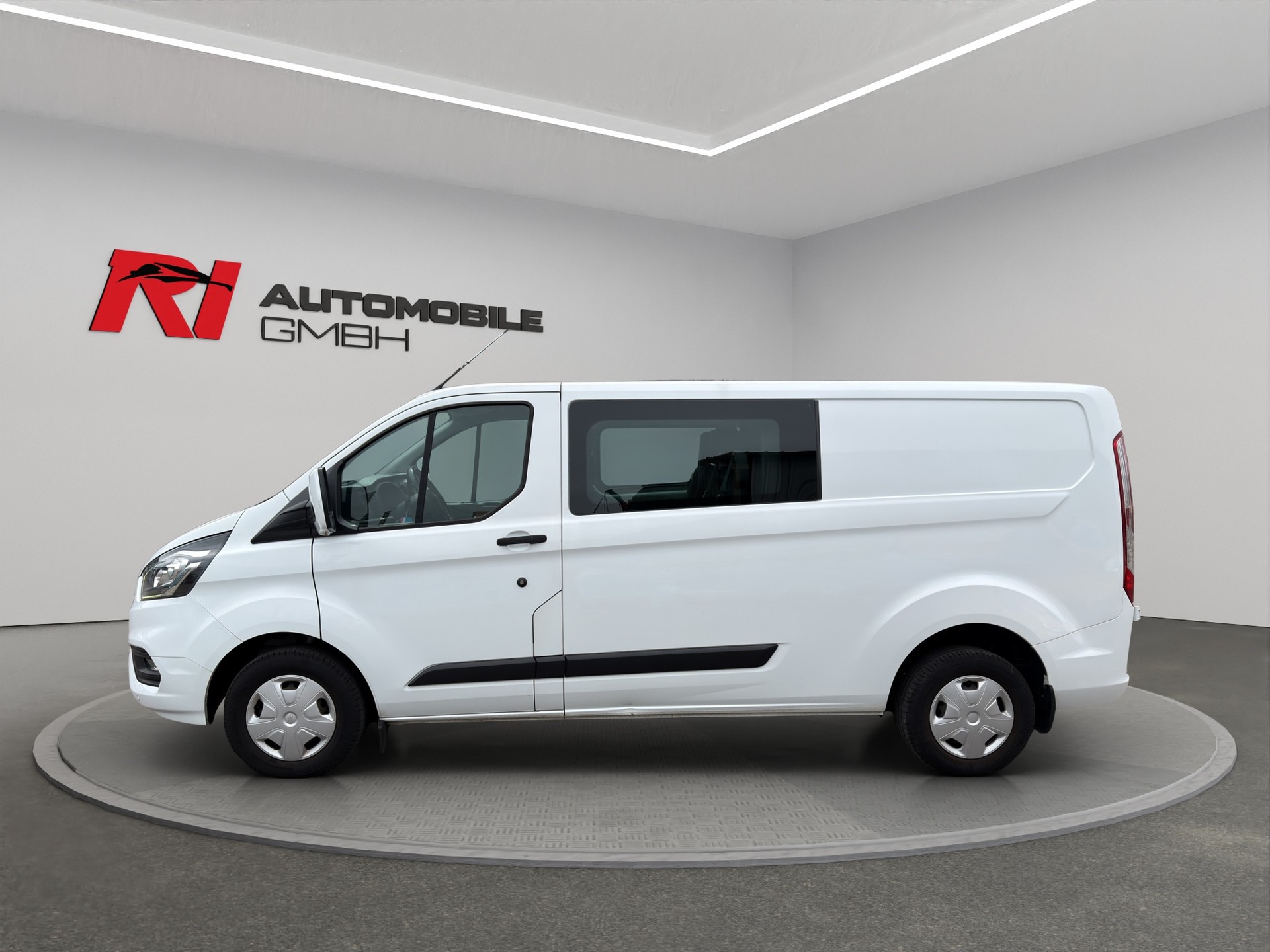 FORD Transit Custom Van 300 L2H1 DK Trend-image-3