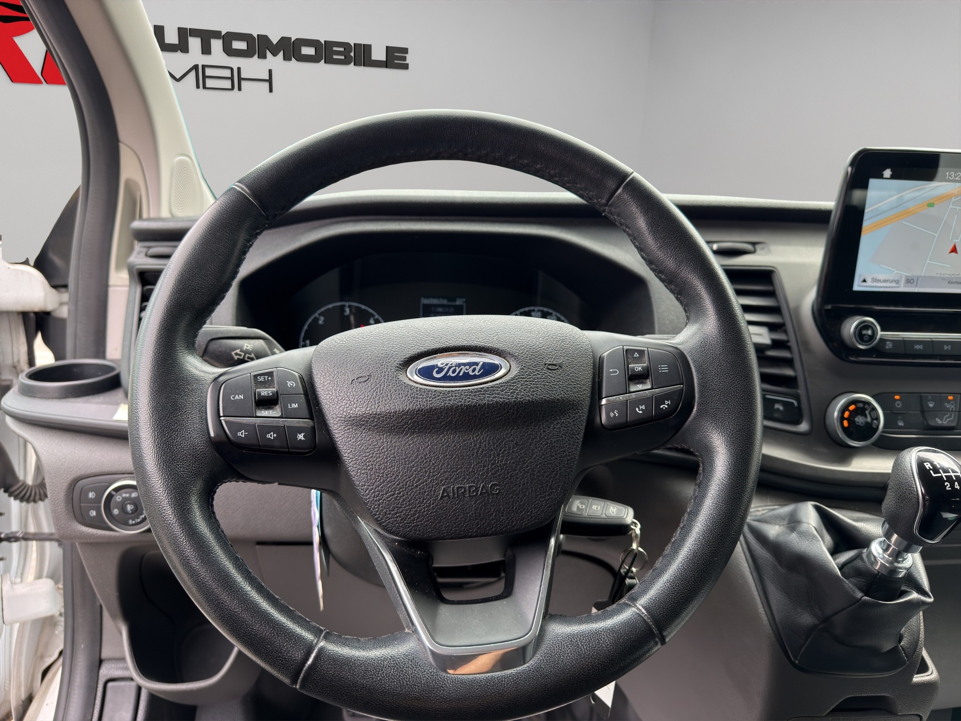 FORD Transit Custom Van 300 L2H1 DK Trend-image-7