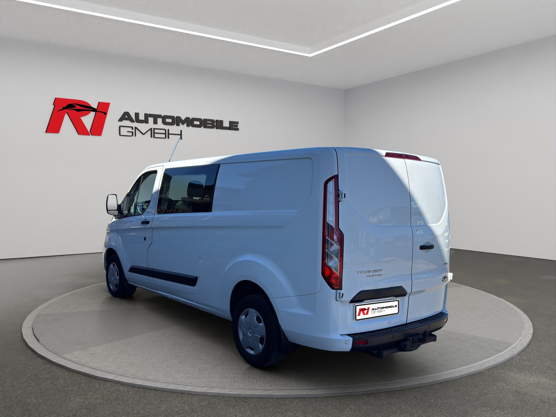 FORD Transit Custom Van 300 L2H1 DK Trend-image-5