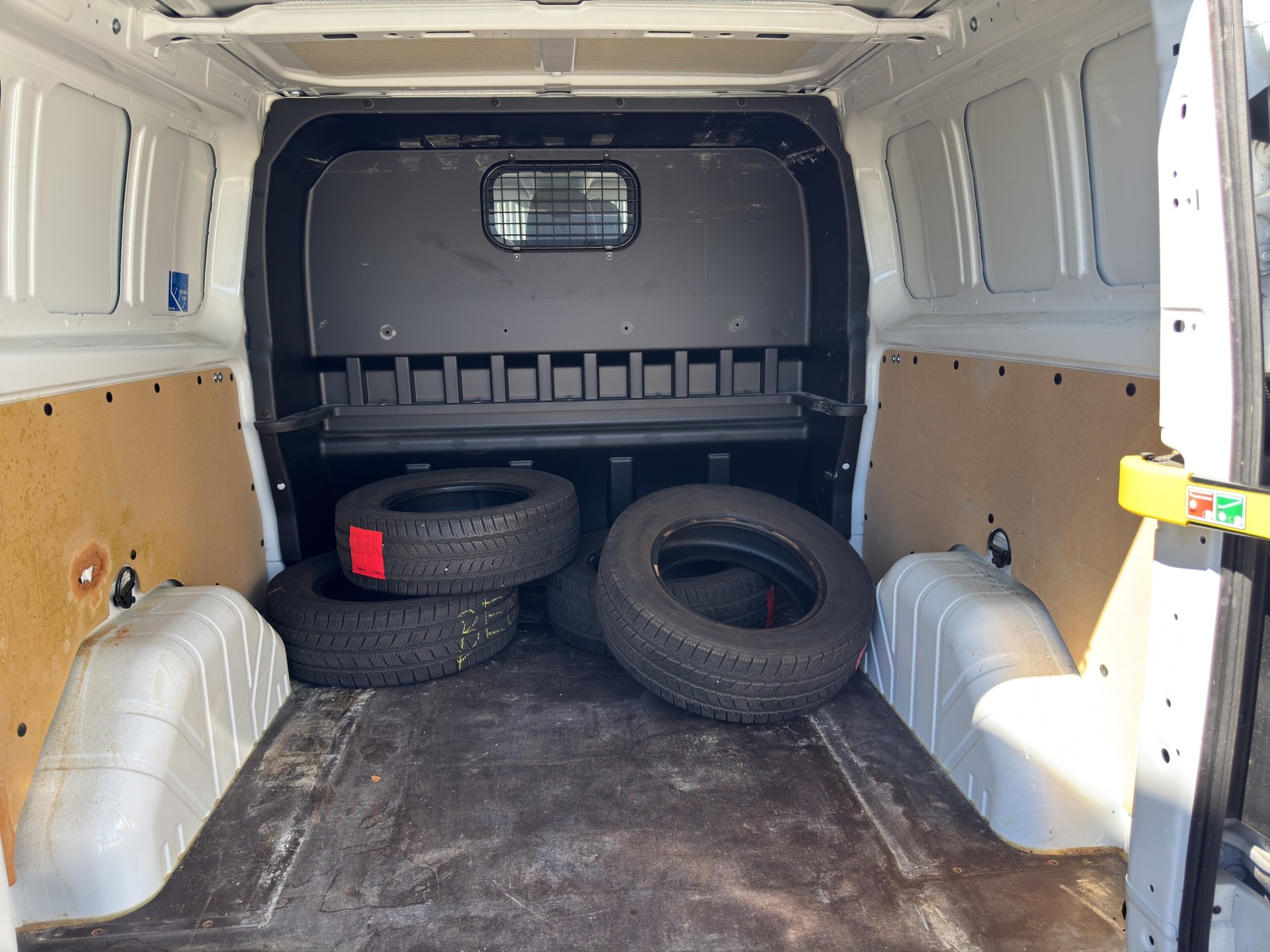 FORD Transit Custom Van 300 L2H1 DK Trend-image-12