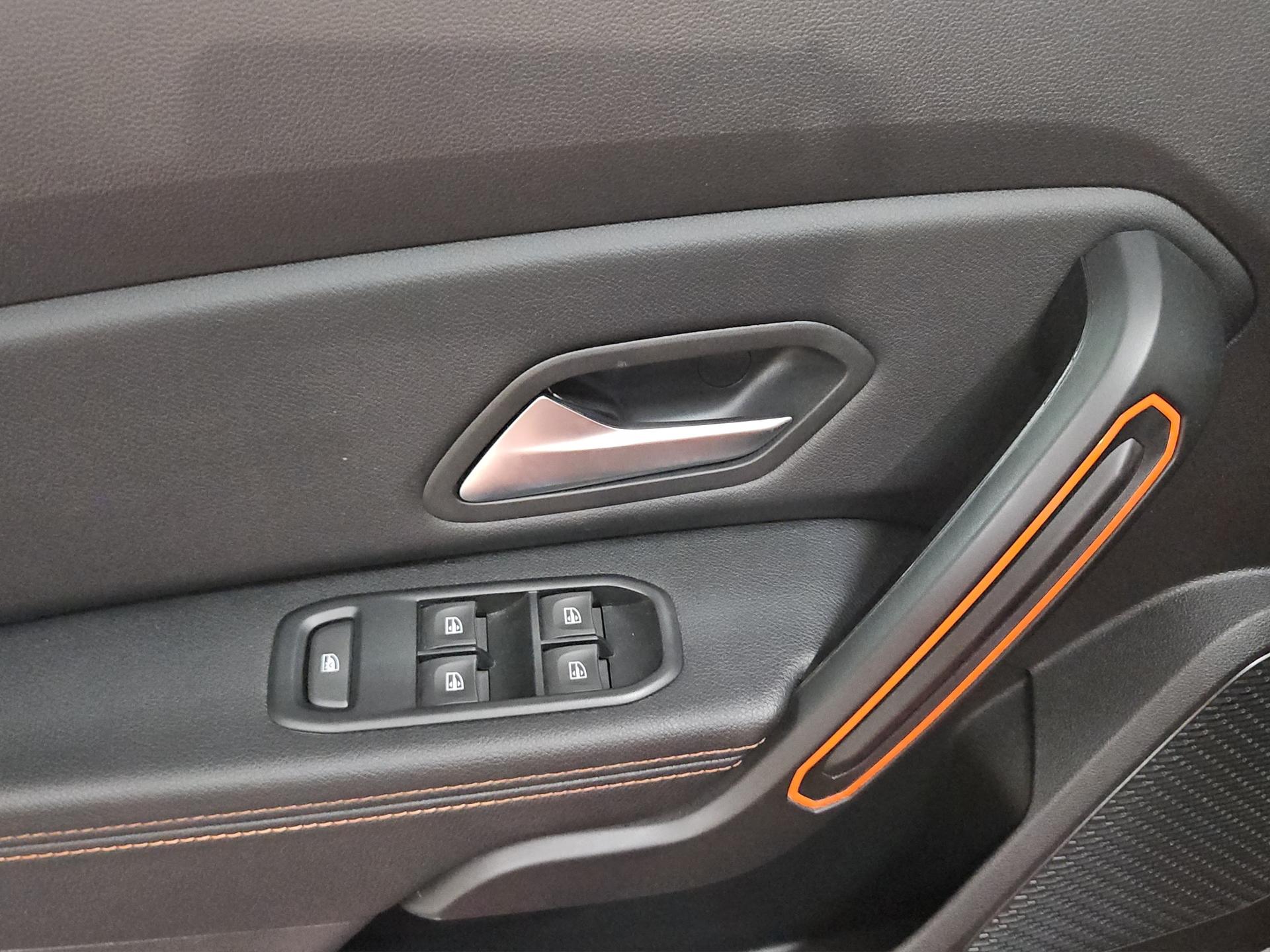DACIA Duster TCe 150 Extreme EDC 4x2-image-18