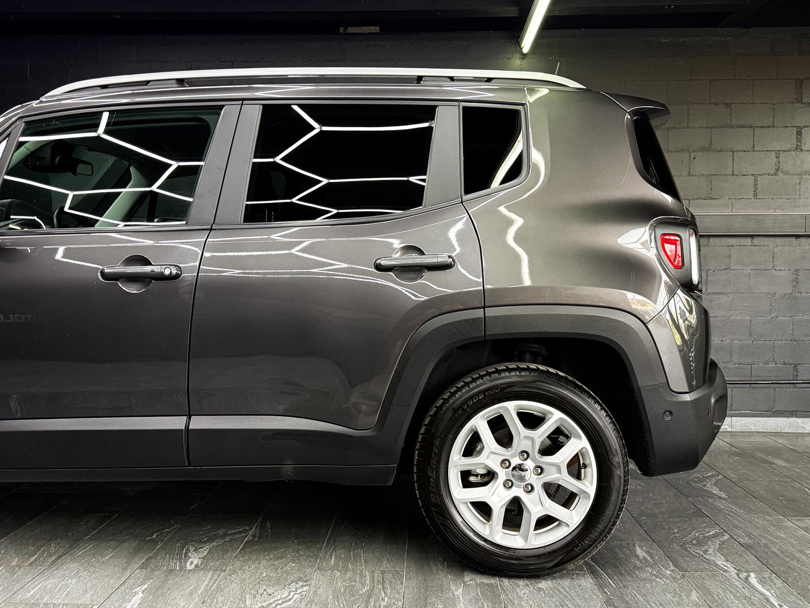 JEEP Renegade 1.4 Turbo Limited AWD-image-6
