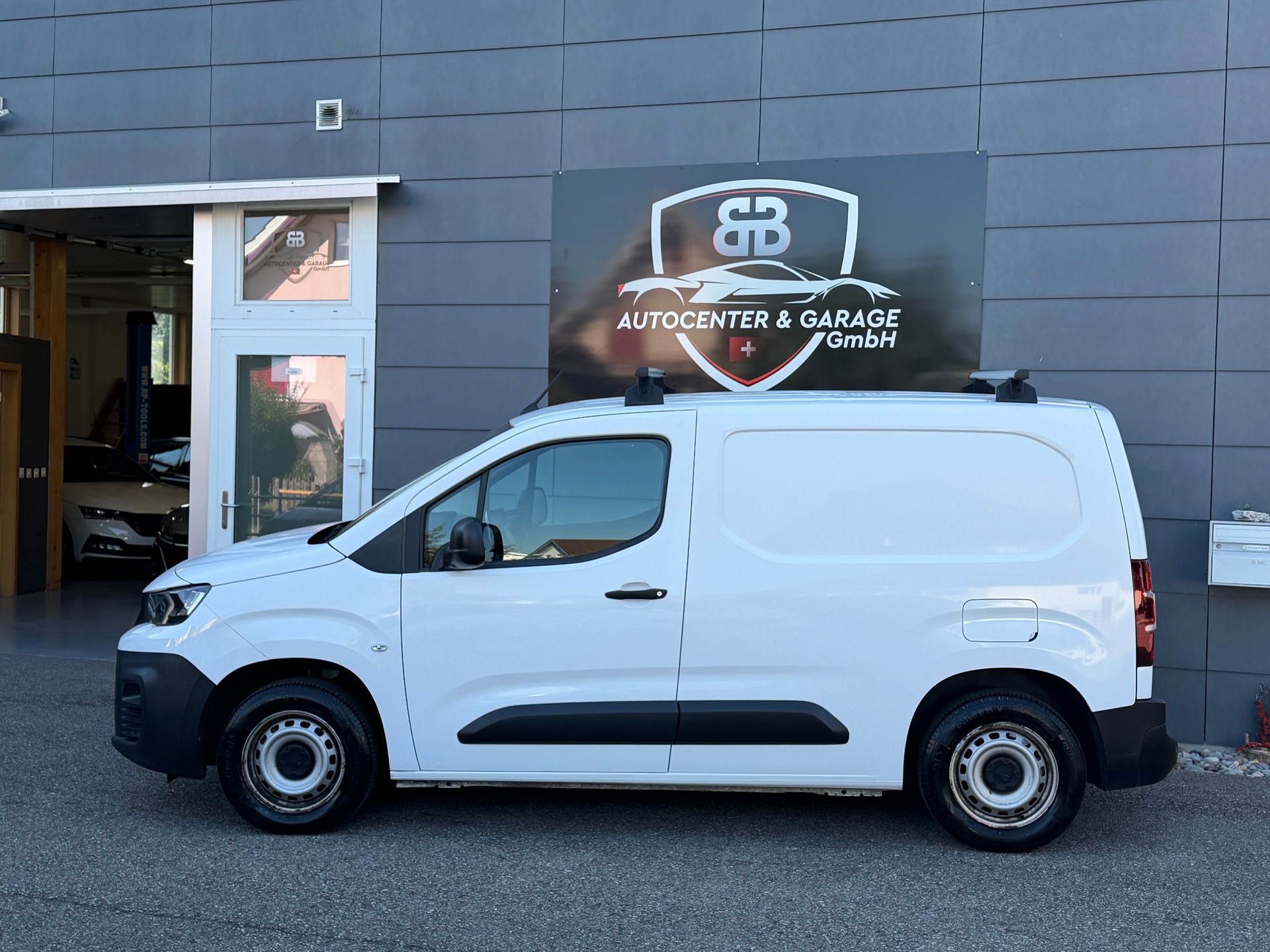 PEUGEOT Partner 1.5 Blue HDi s/s Asphalt 650kg-image-4