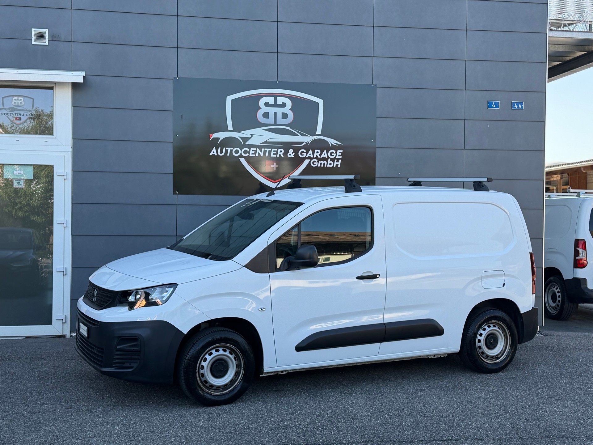 PEUGEOT Partner 1.5 Blue HDi s/s Asphalt 650kg-image-3