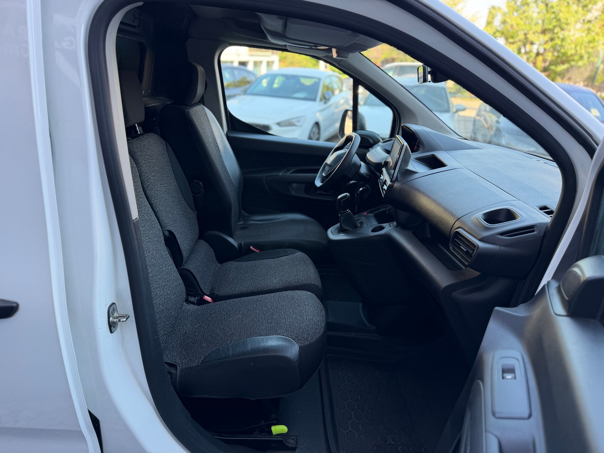 PEUGEOT Partner 1.5 Blue HDi s/s Asphalt 650kg-image-12