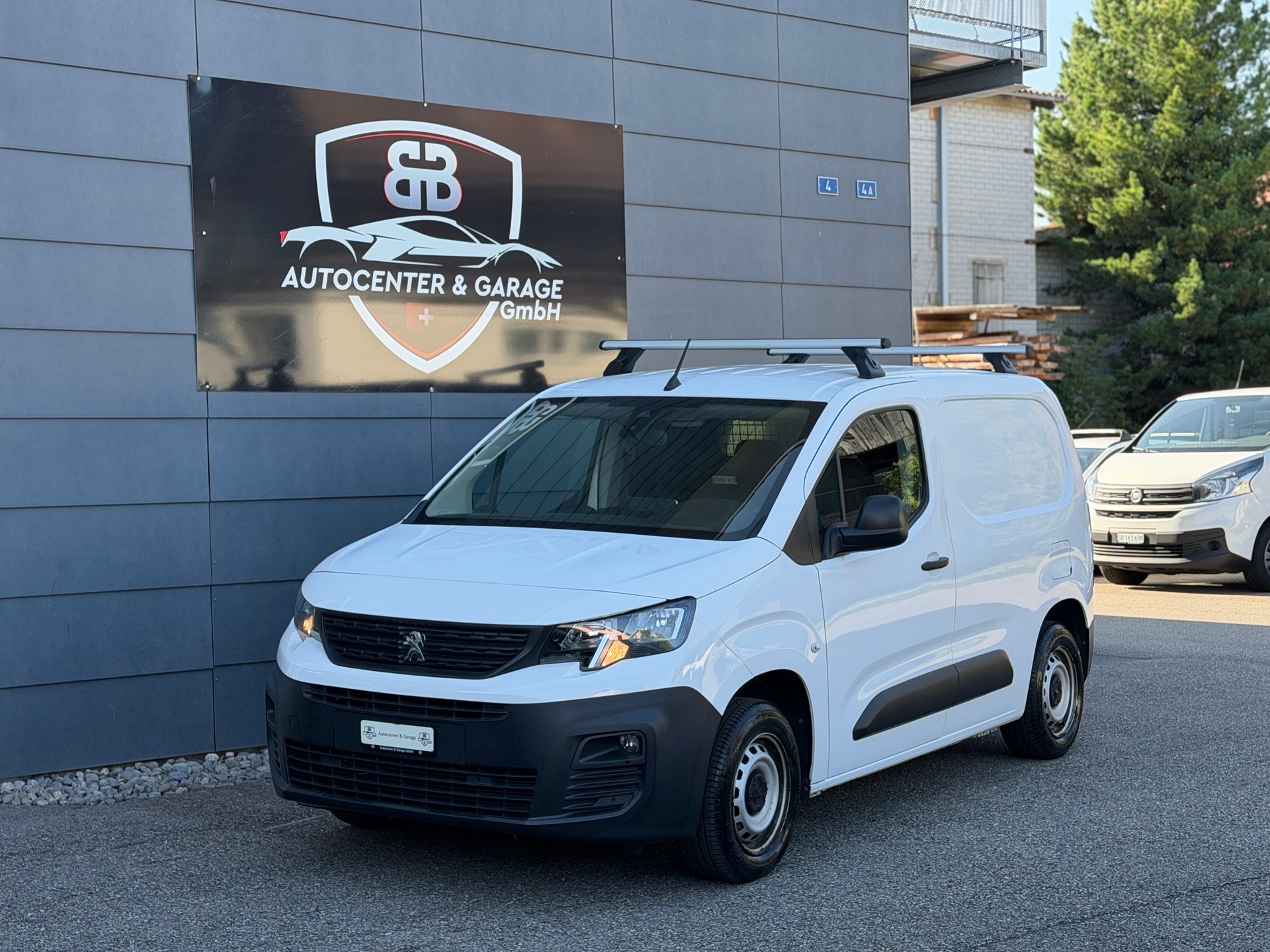 PEUGEOT Partner 1.5 Blue HDi s/s Asphalt 650kg-image-1