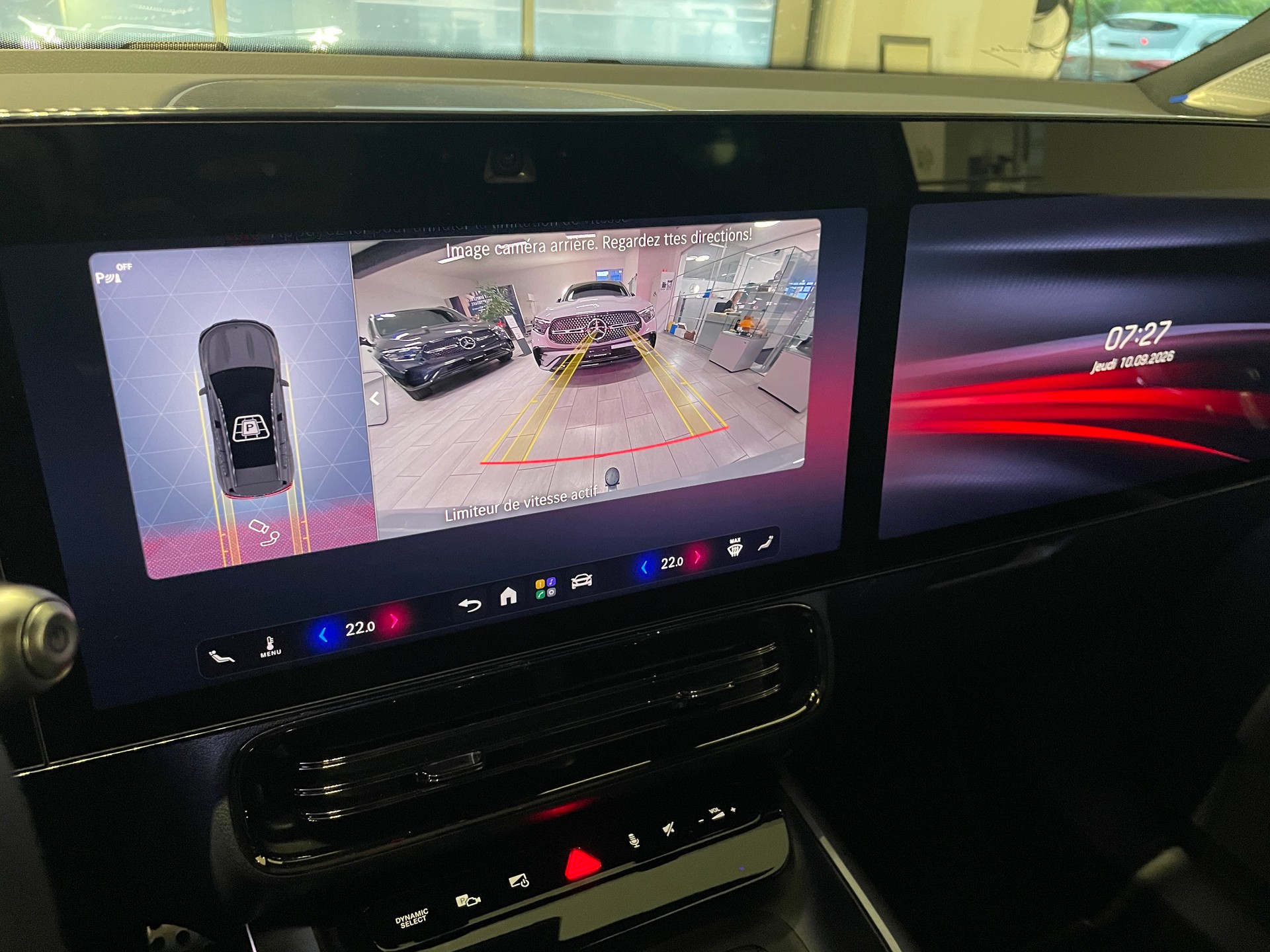 MERCEDES-BENZ GLB 350 85kWh EQ 4 Matic-image-24