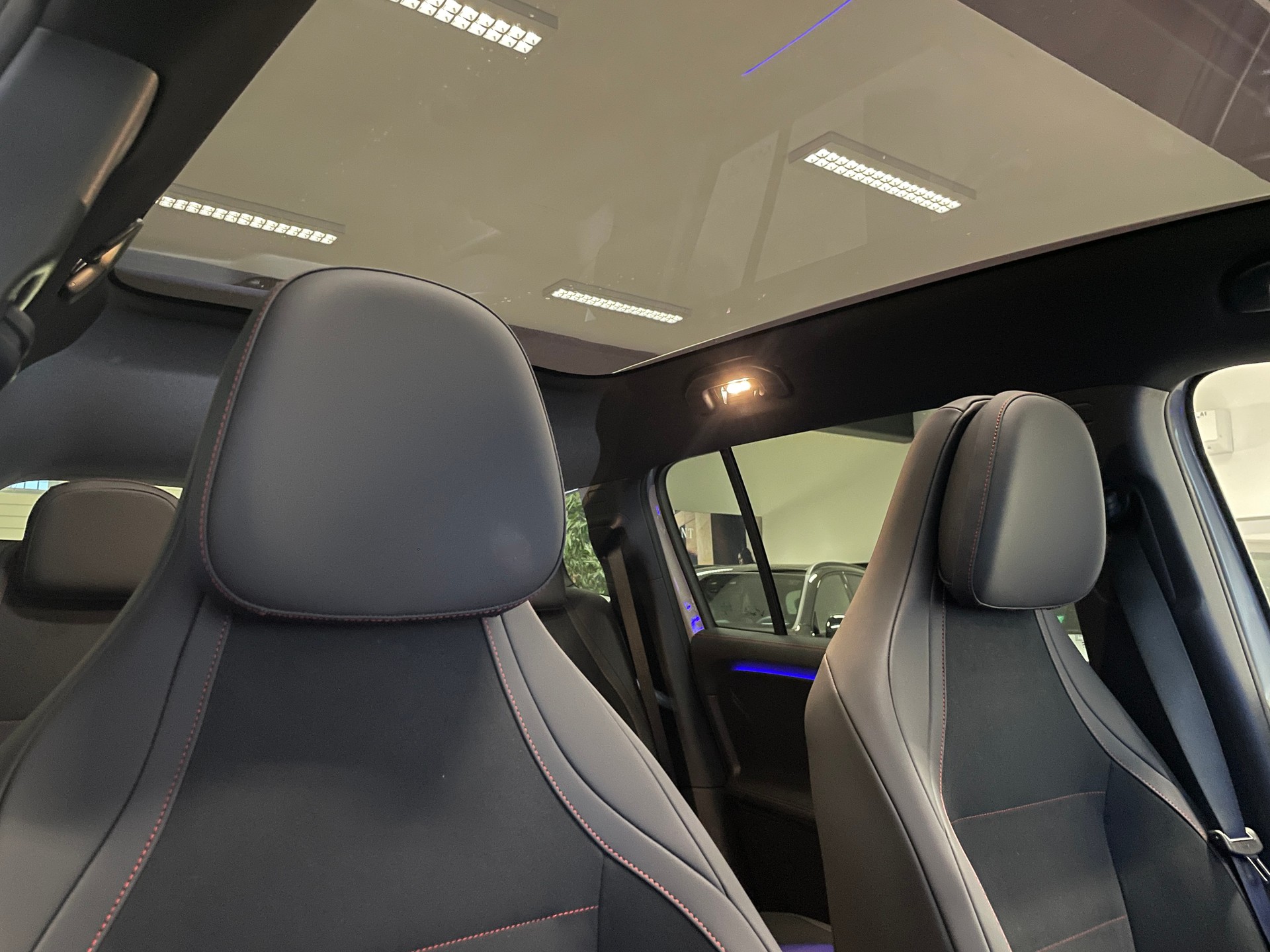 MERCEDES-BENZ GLB 350 85kWh EQ 4 Matic-image-25