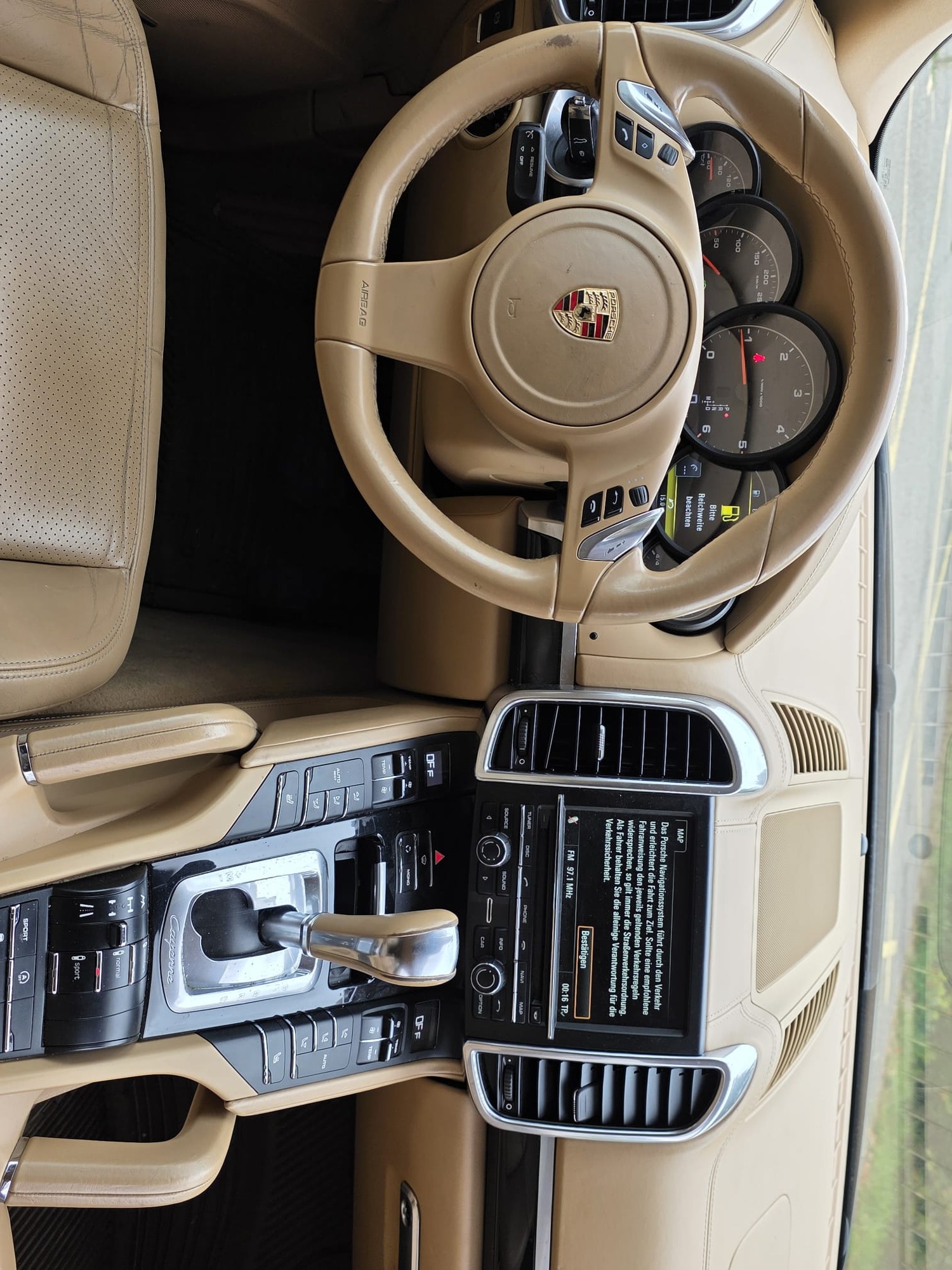 PORSCHE Cayenne Diesel-image-9