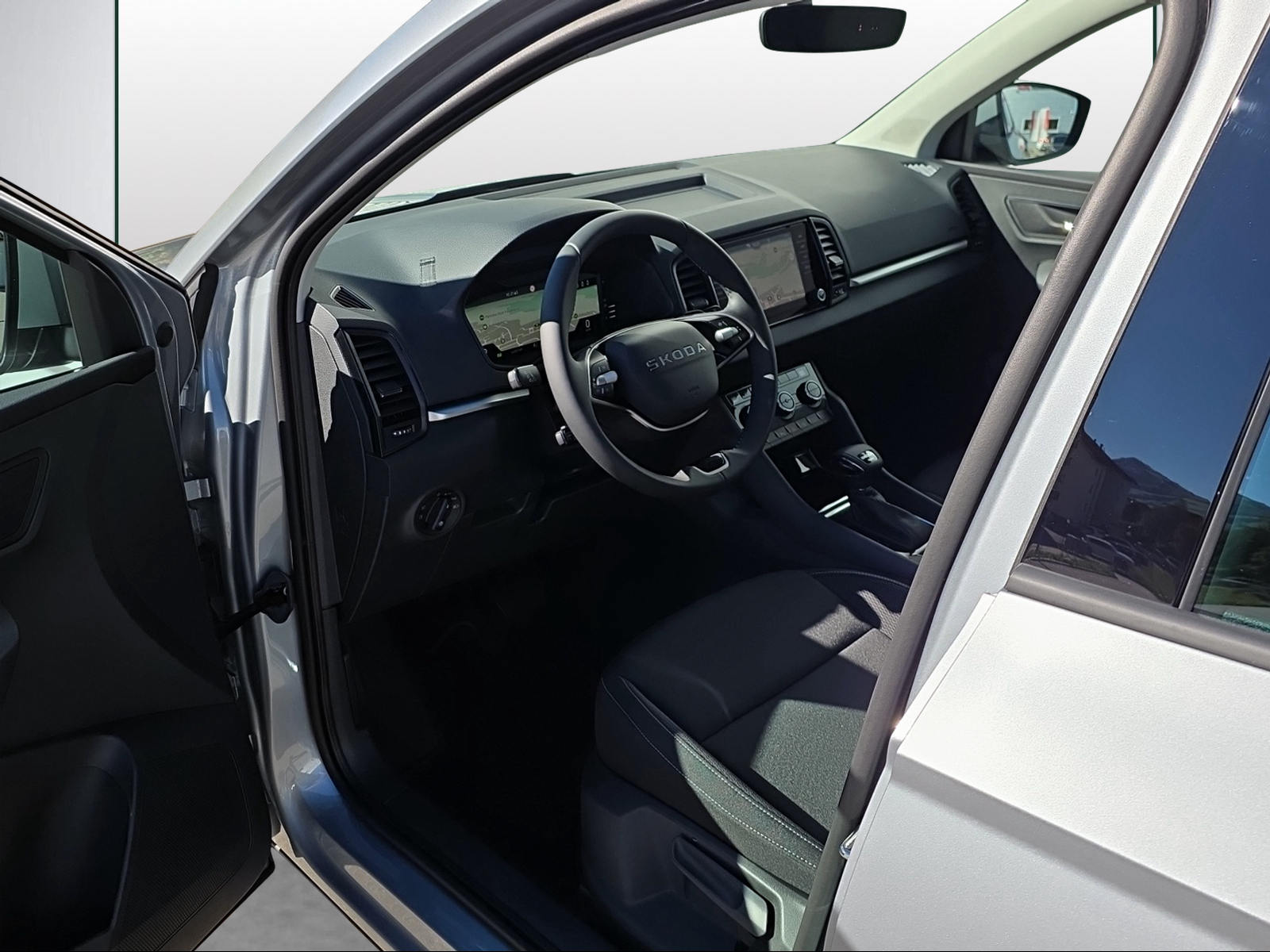 SKODA Karoq 2.0 TDI CR Selection 4x4 DSG-image-5