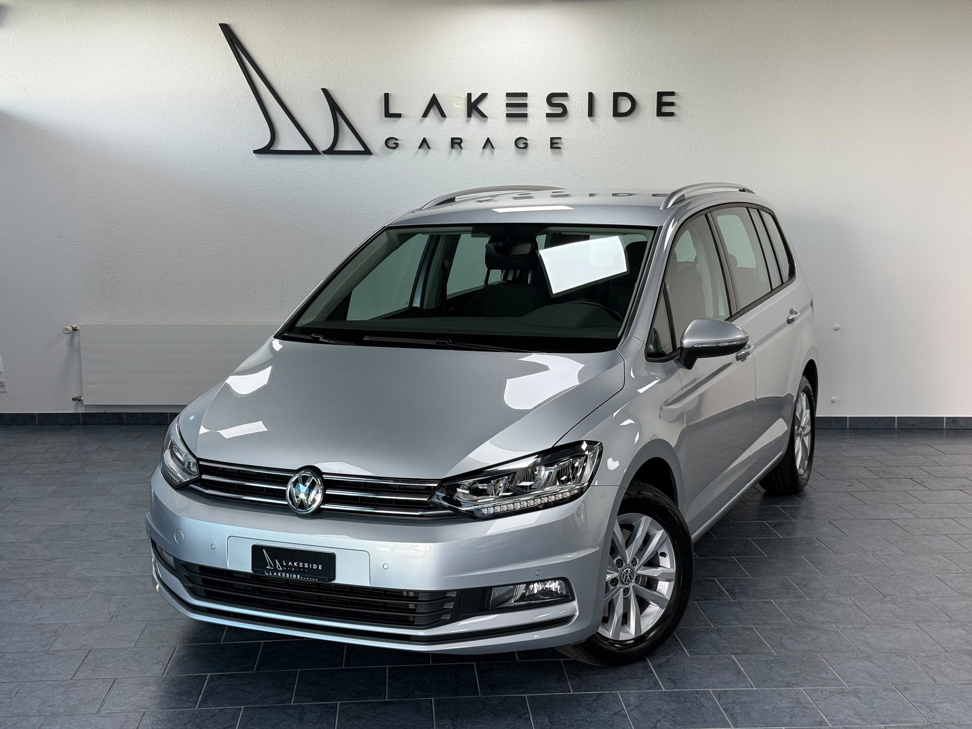 VW Touran 1.6 TDI BlueMotion Technology Trendline DSG-image-6