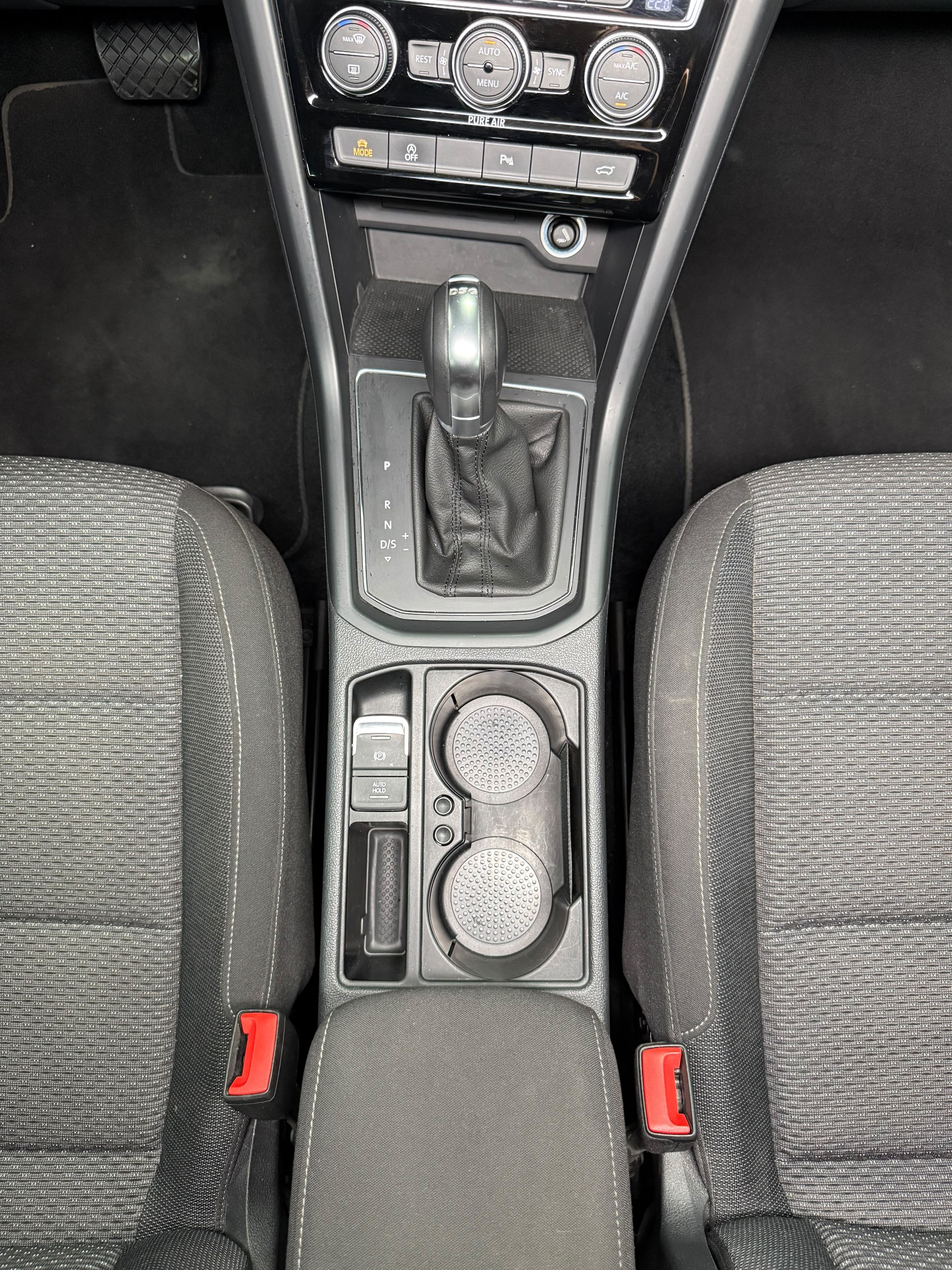 VW Touran 1.6 TDI BlueMotion Technology Trendline DSG-image-16