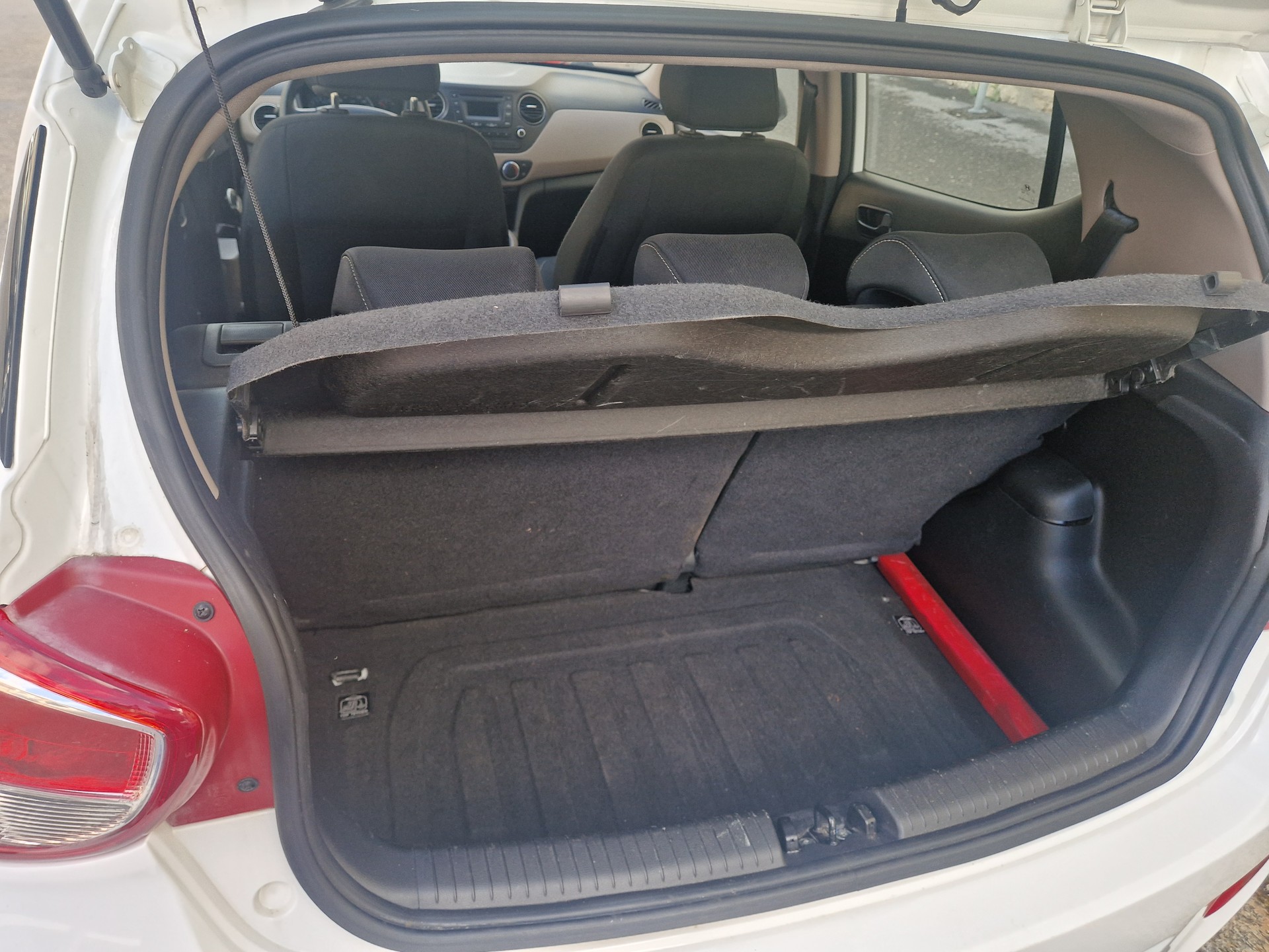 HYUNDAI i10 1.0 GO-image-3