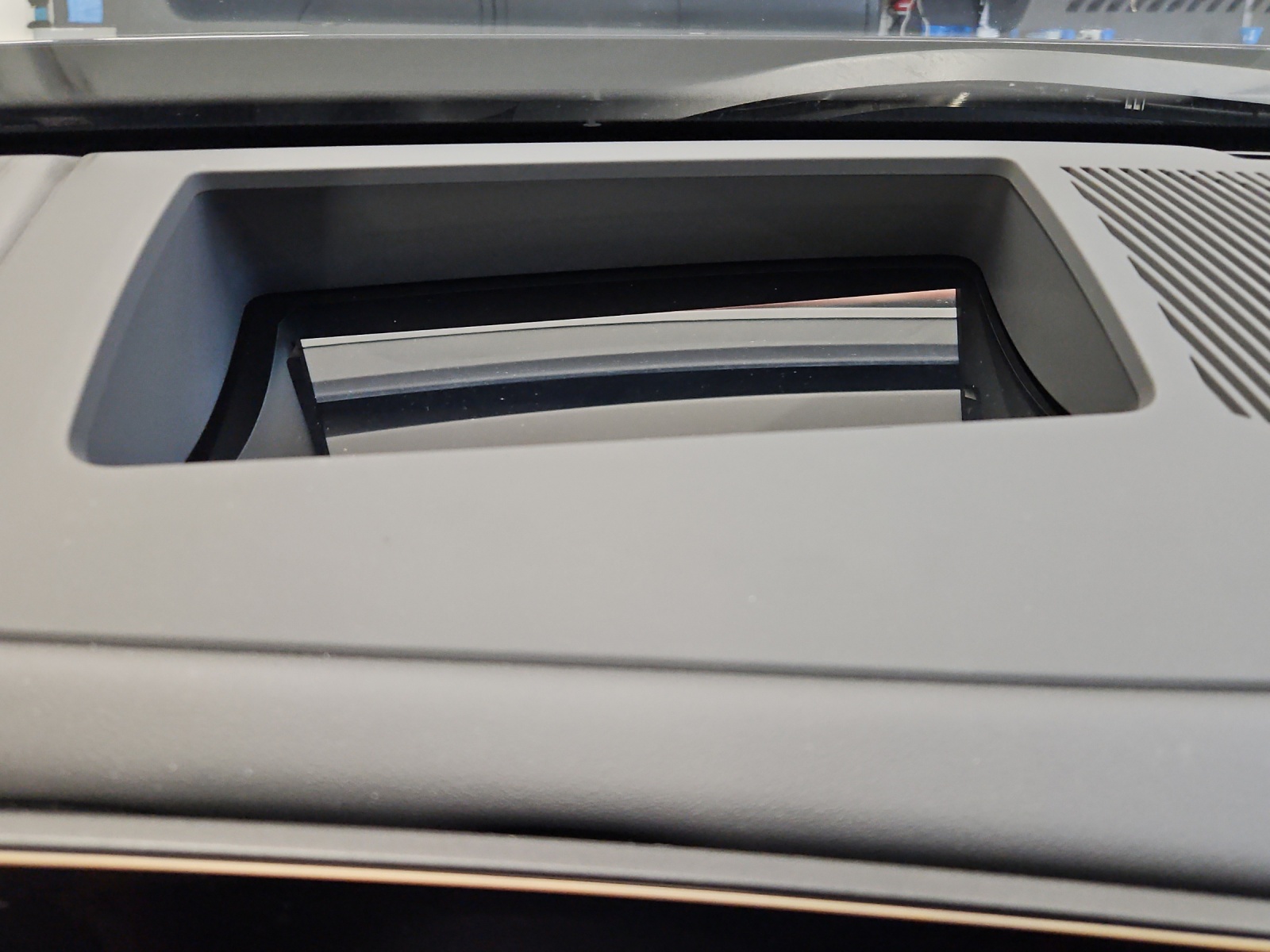 BMW M5 xDrive Limousine-image-18