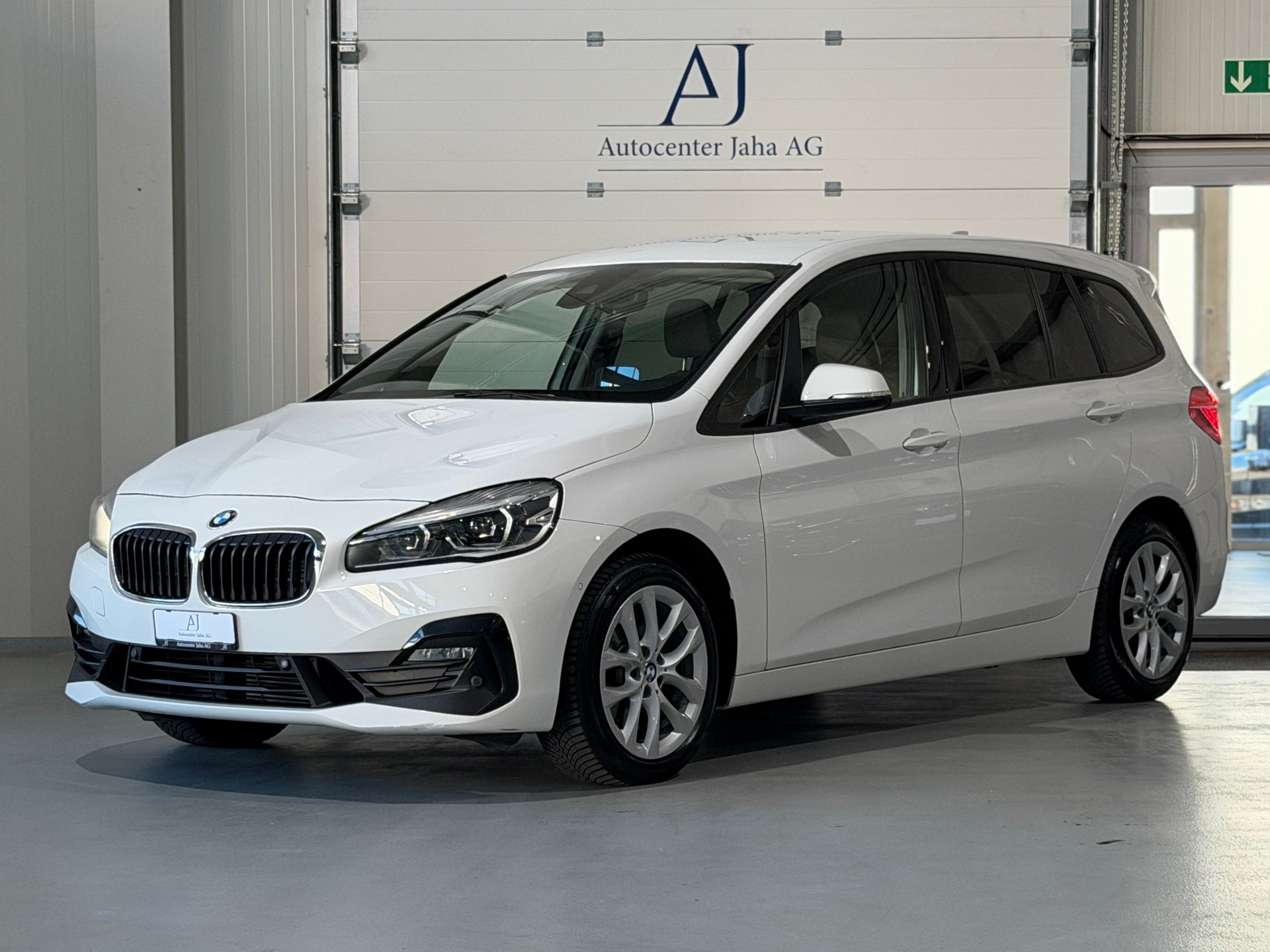 BMW 220d xDrive Gran Tourer Steptronic (CH)-image-2