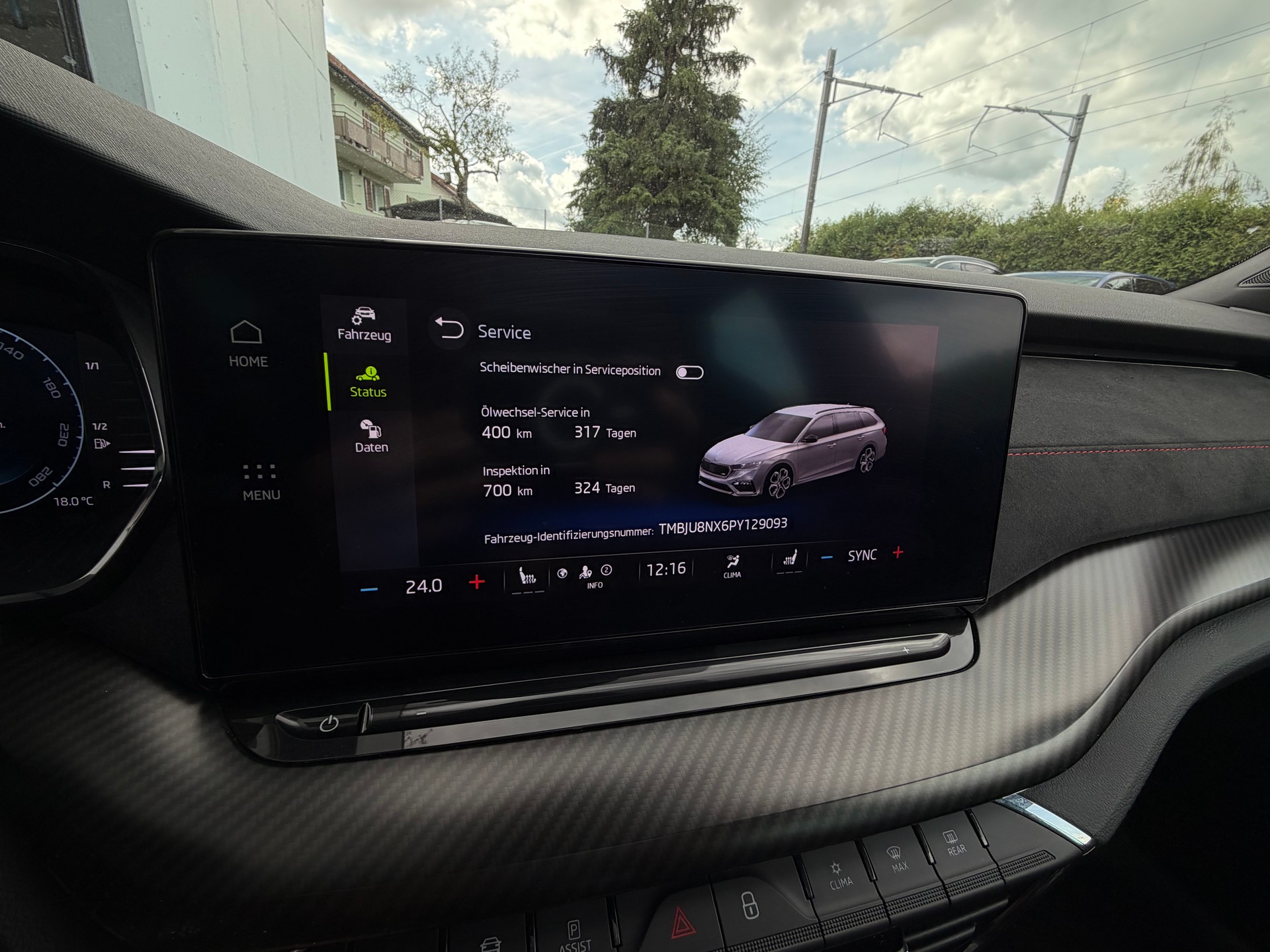 SKODA Octavia Combi 2.0 TSI DSG RS-image-6