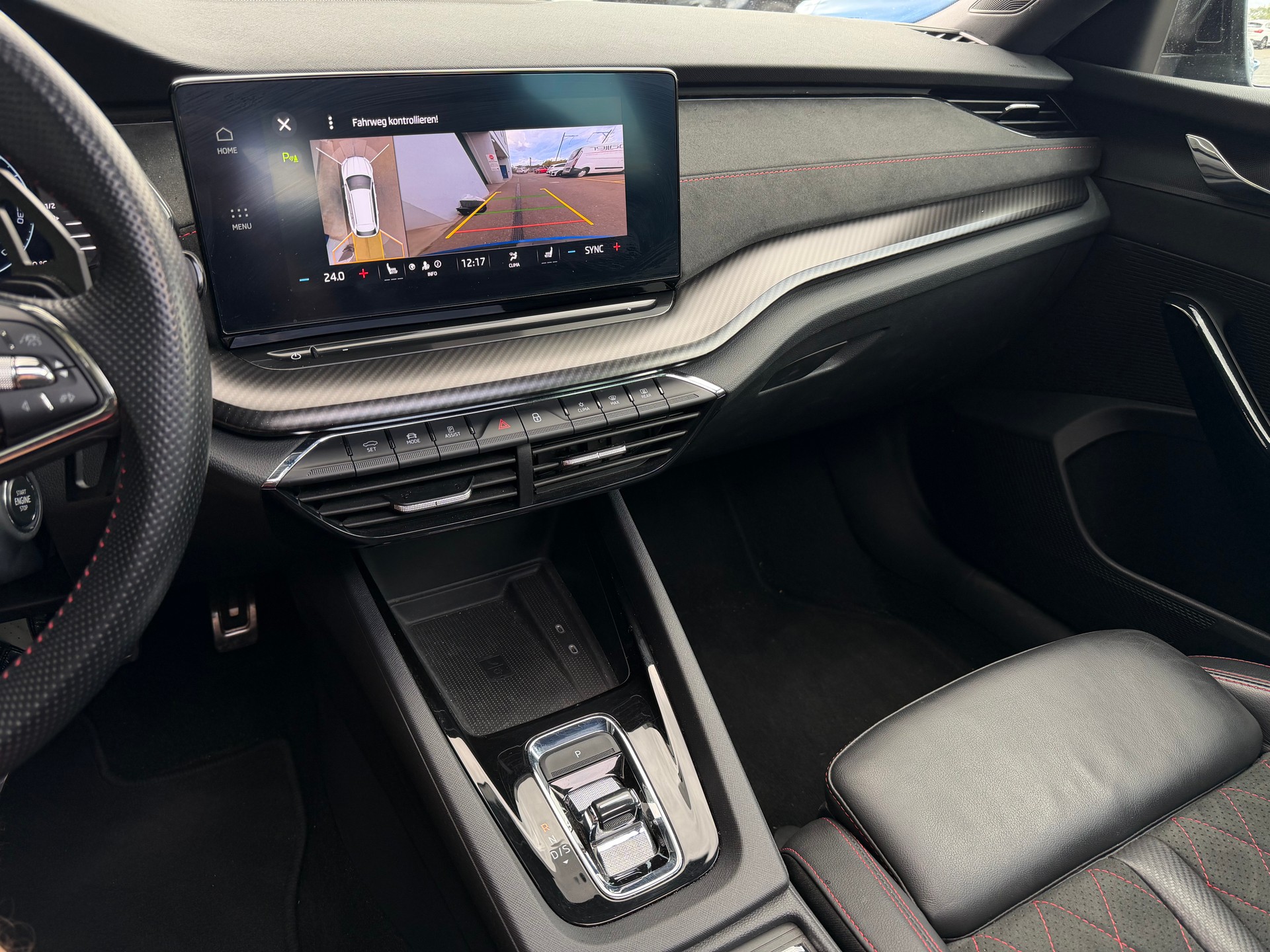 SKODA Octavia Combi 2.0 TSI DSG RS-image-5
