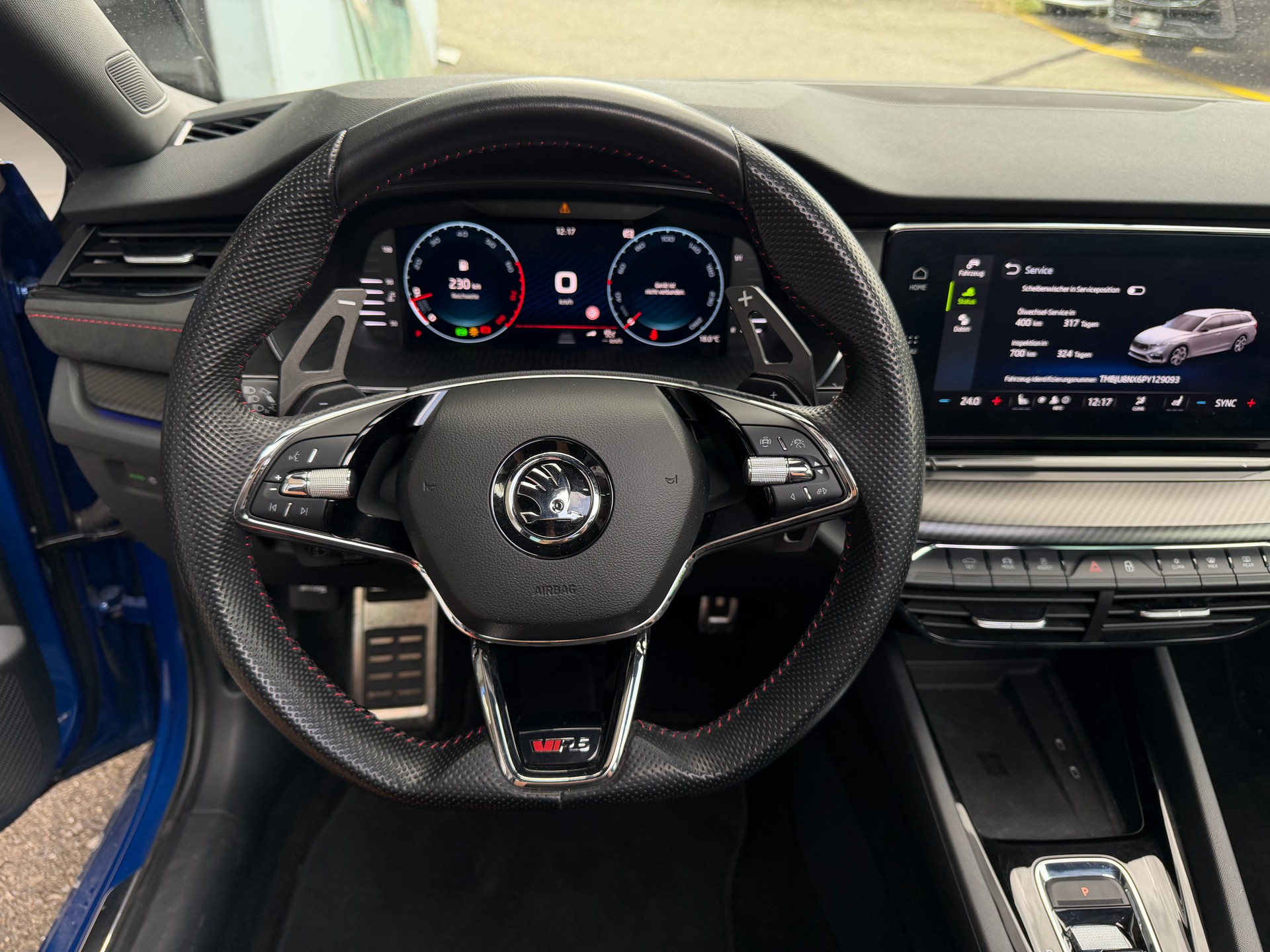 SKODA Octavia Combi 2.0 TSI DSG RS-image-3