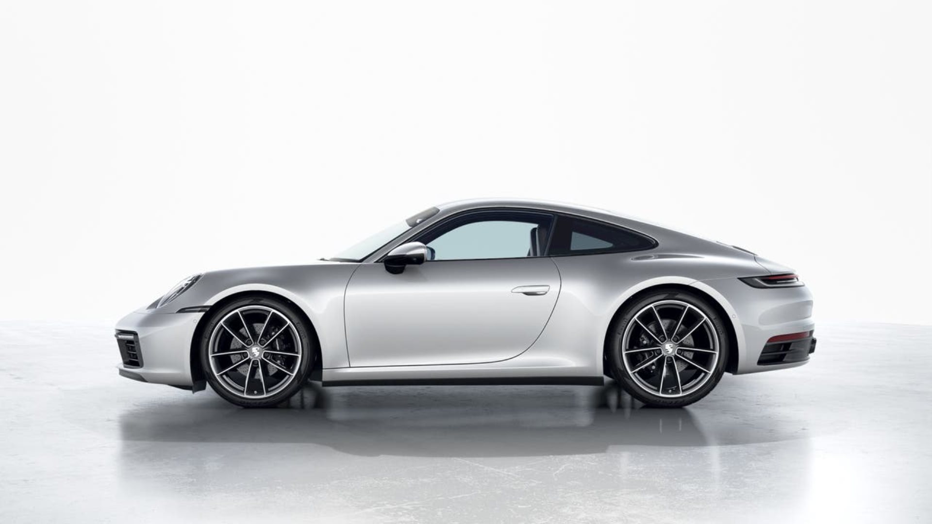 PORSCHE 911 Carrera 4-image-1