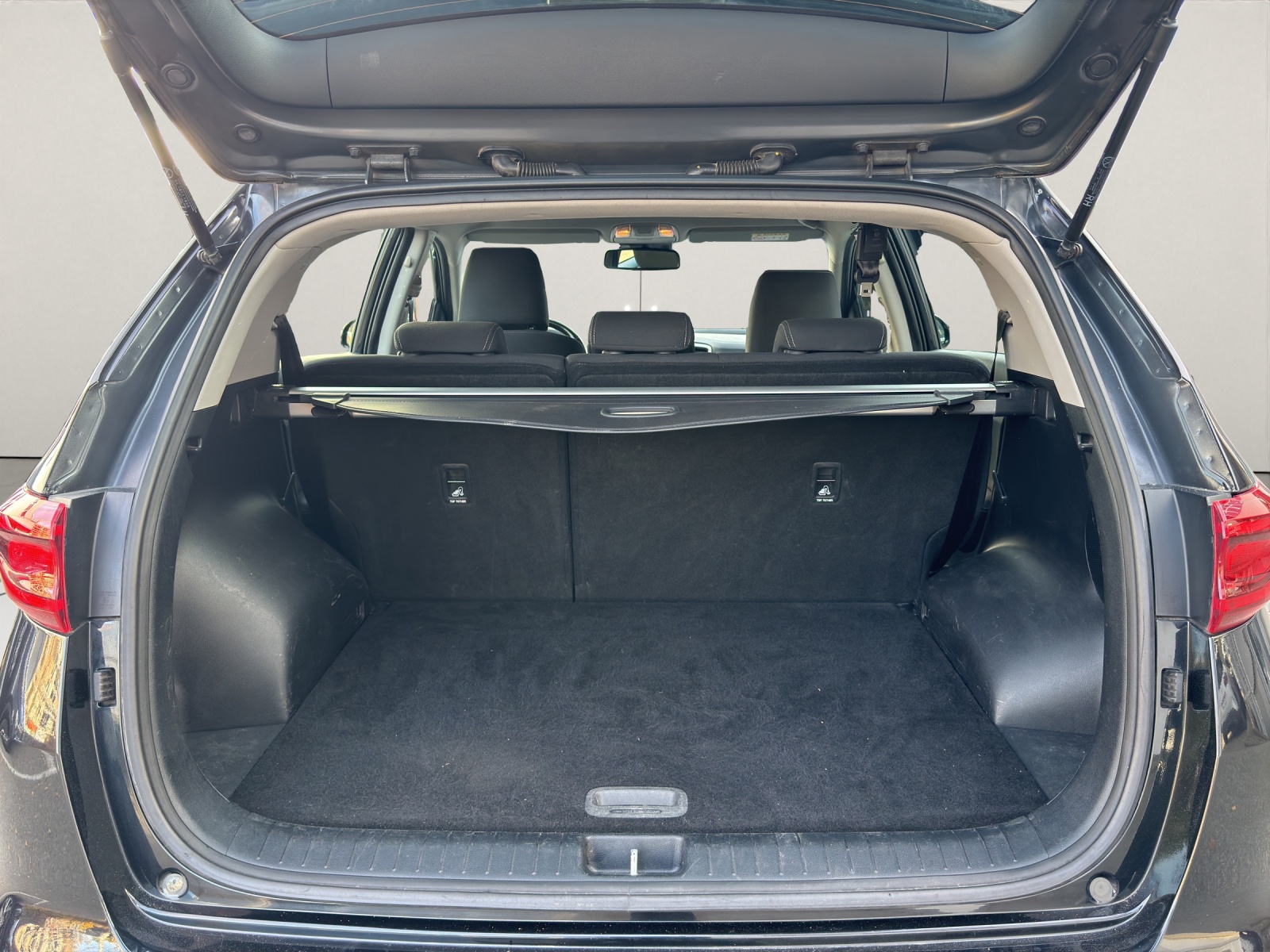 KIA Sportage 1.6CRDi Style 4WD Automat-image-15