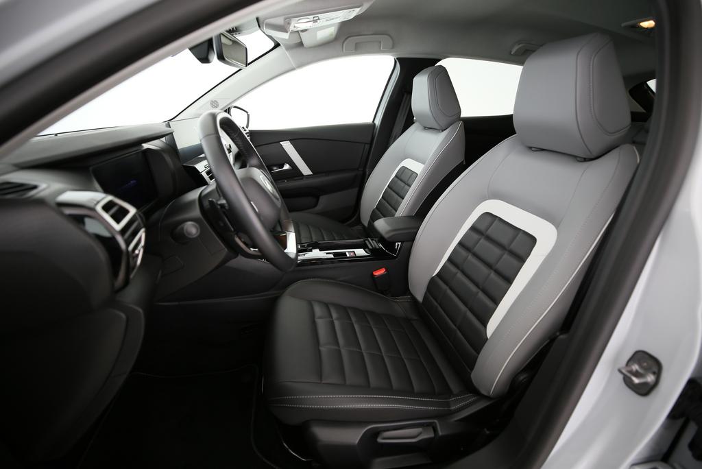 CITROEN Citroën C4 1.2 Hybrid Max-image-3