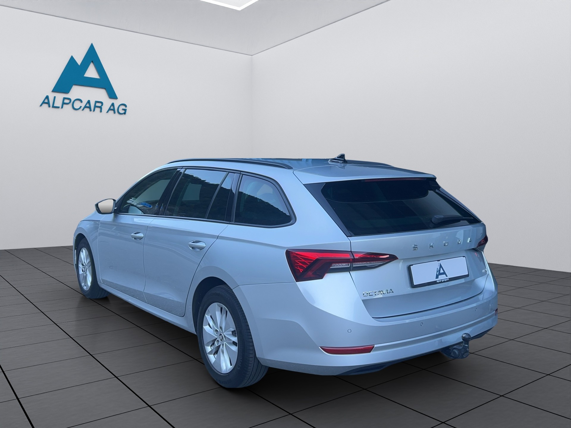 SKODA Octavia Combi 2.0 TDI DSG Ambition 4x4-image-4