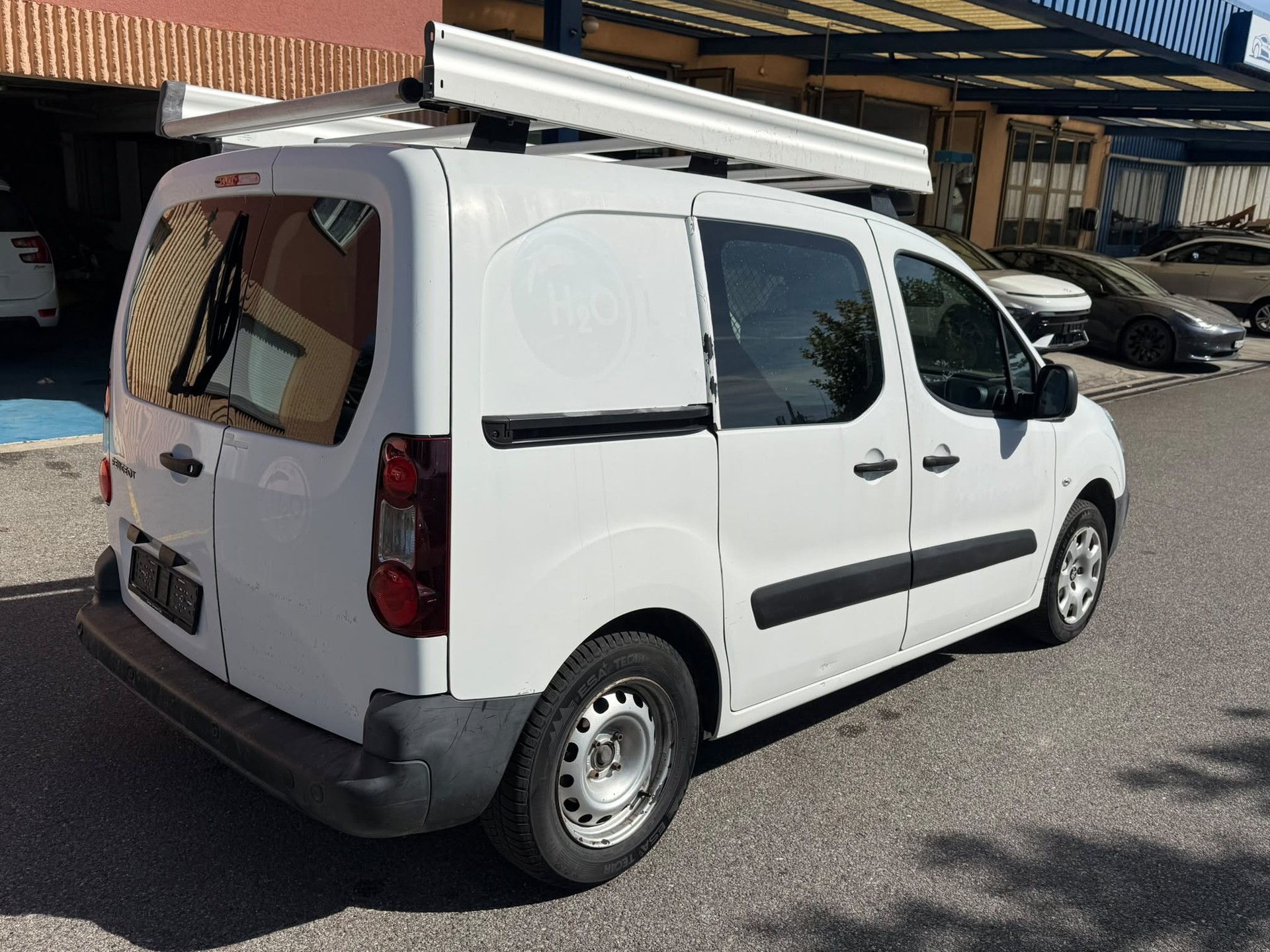 PEUGEOT Partner 1.6BlueHDI Allure-image-4