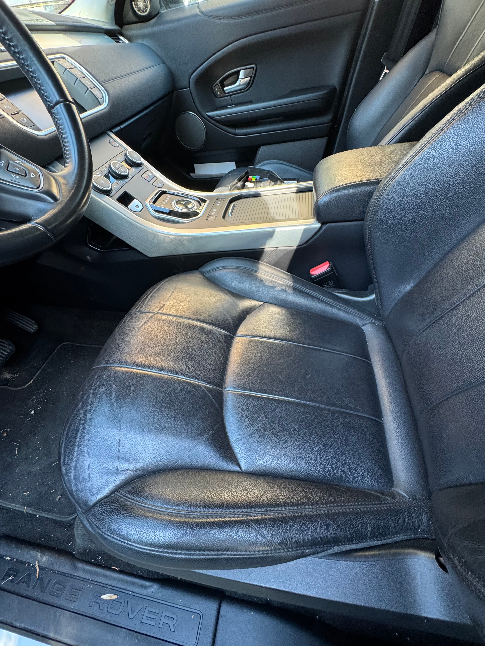 LAND ROVER Range Rover Evoque 2.0 TD4 SE Advantage AT9-image-5