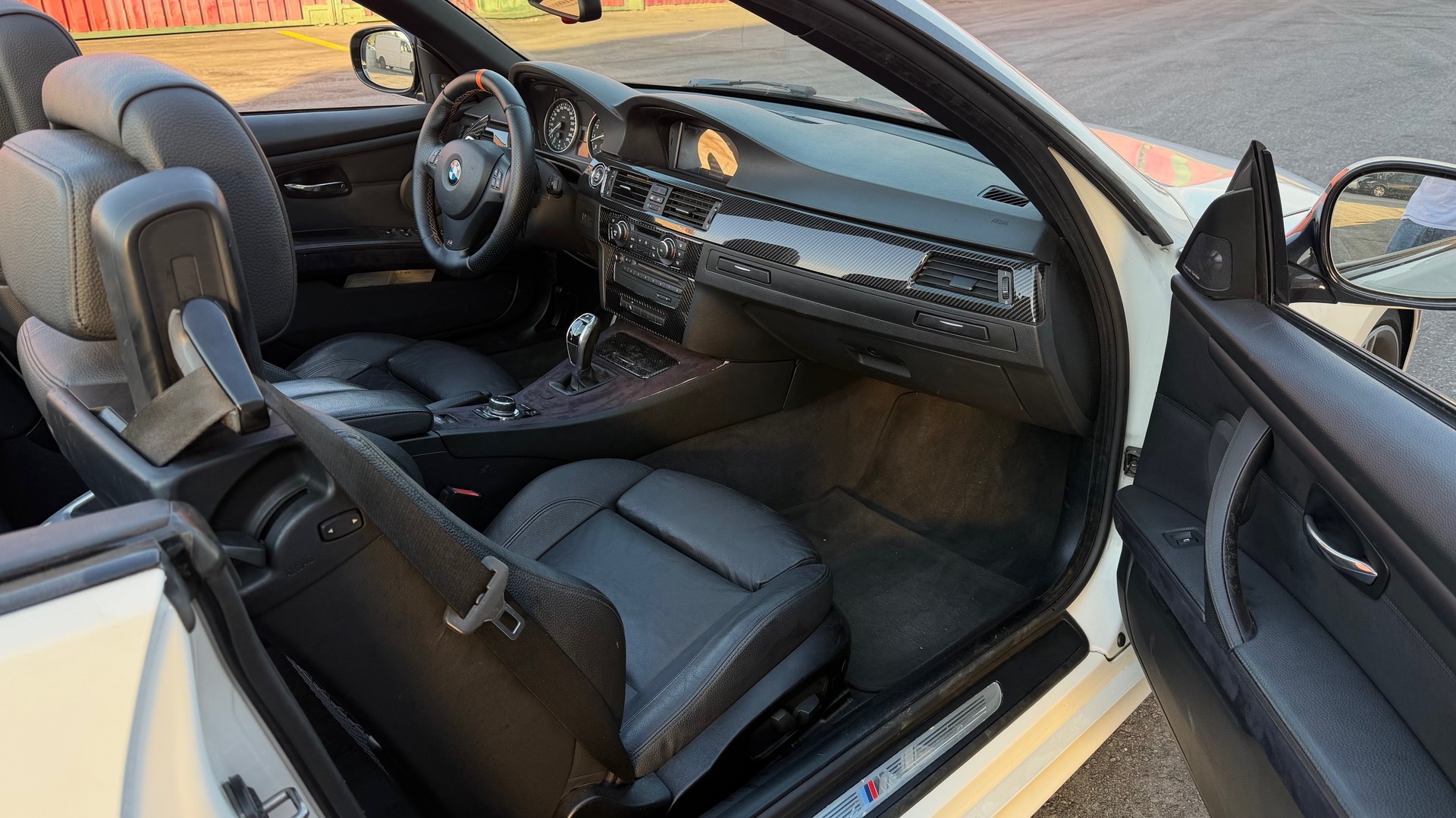 BMW 335i Cabriolet DSG-image-12