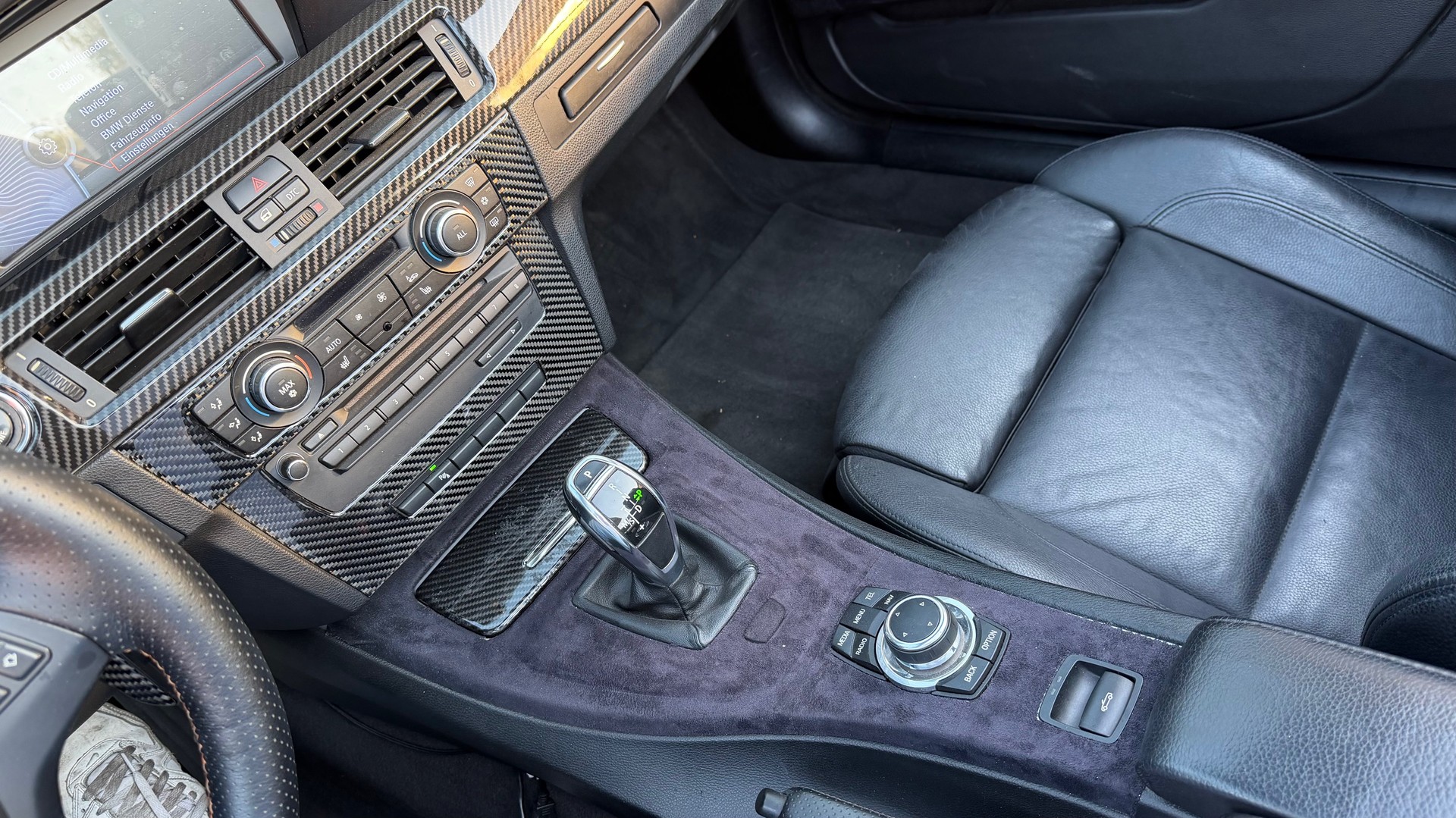 BMW 335i Cabriolet DSG-image-14